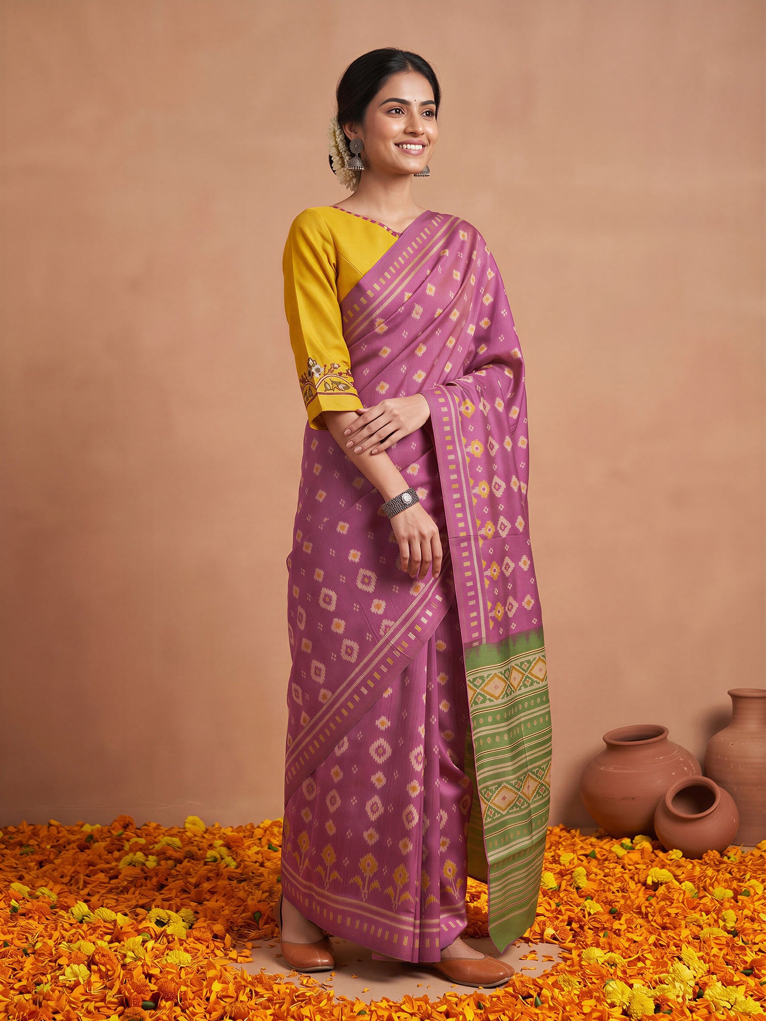 Magenta Silk Blend saree – detail view 3