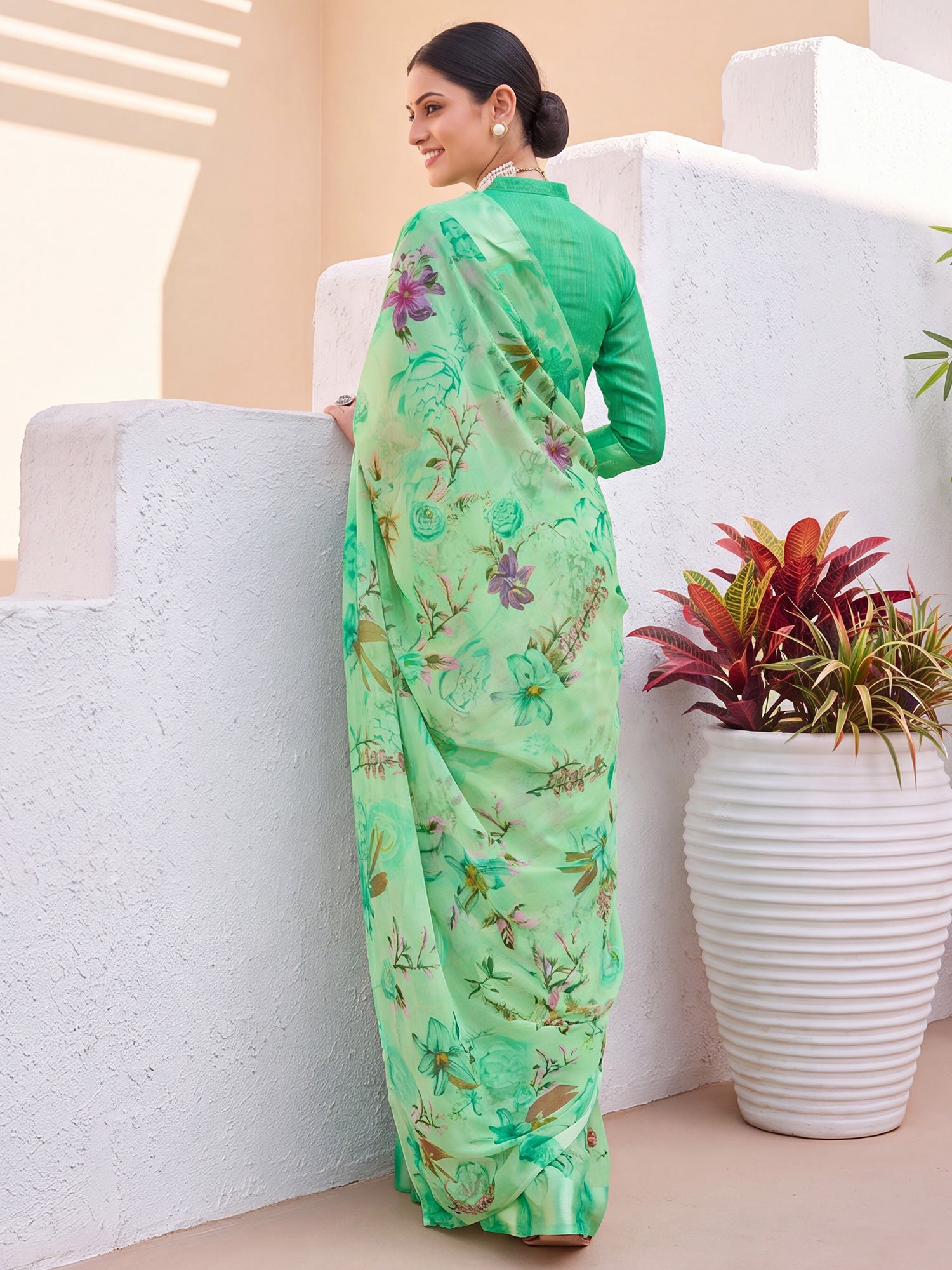 Mint Green Cotton Blend saree – detail view 1