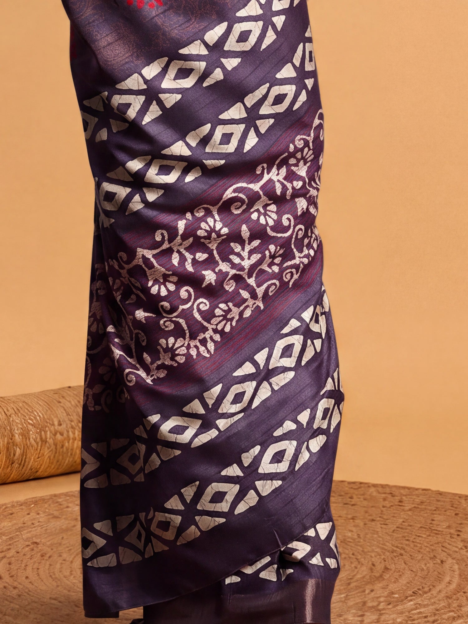 Violet Silk Blend saree – detail view 5