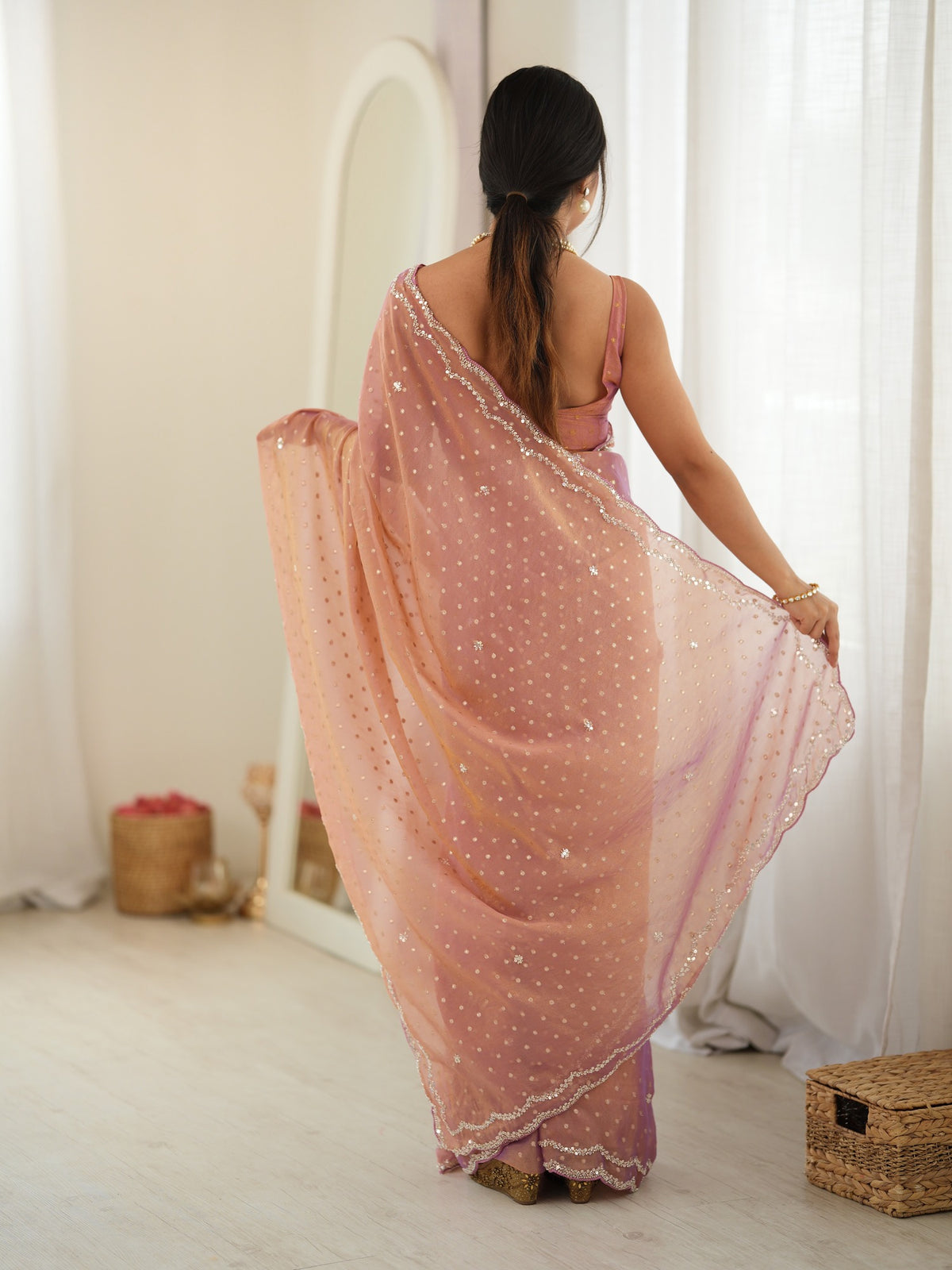 Rose Gold Georgette saree – detail view 3