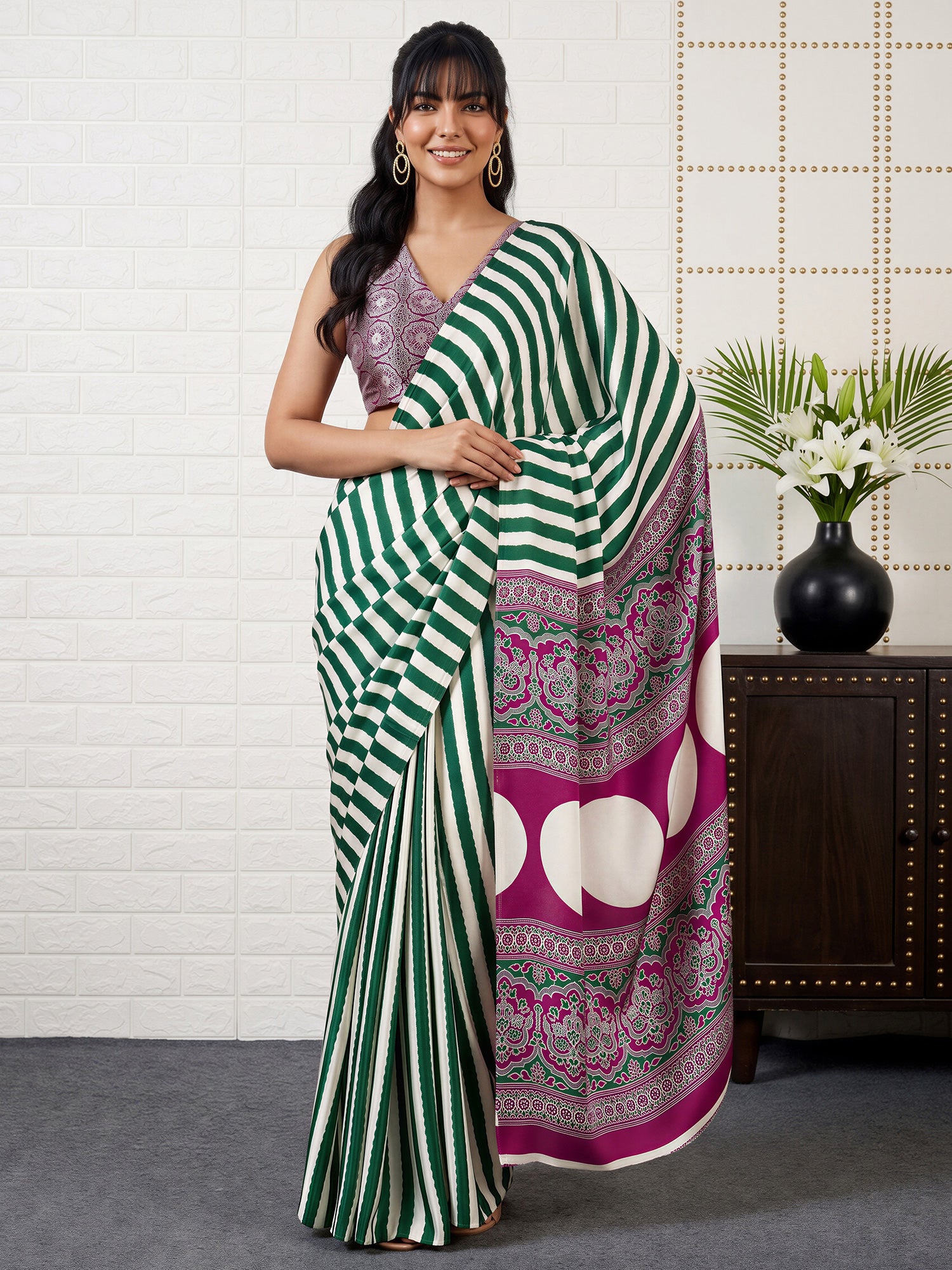 Green Satin saree – detail view 3
