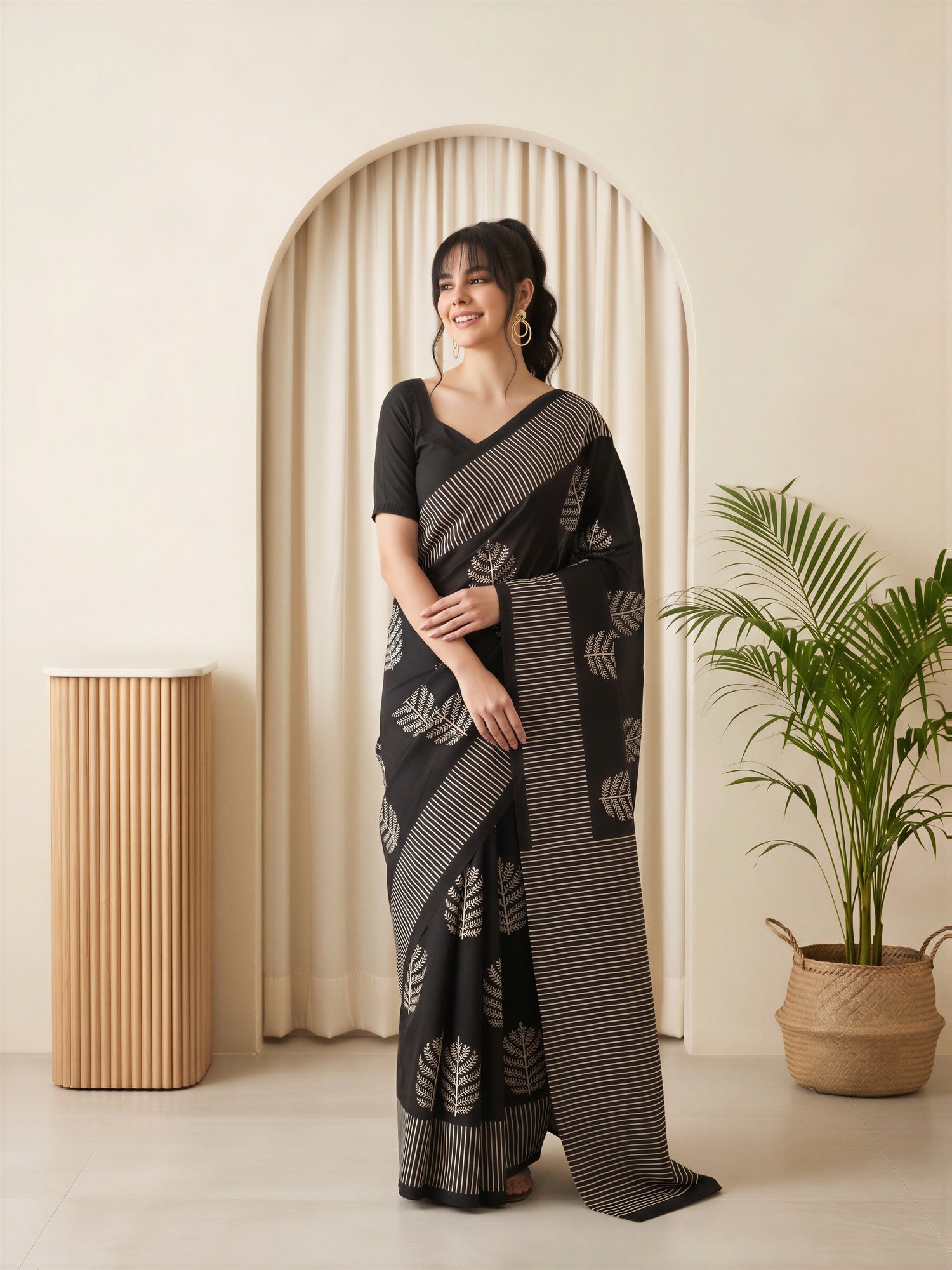 Black Bhagalpuri Silk saree – detail view 3