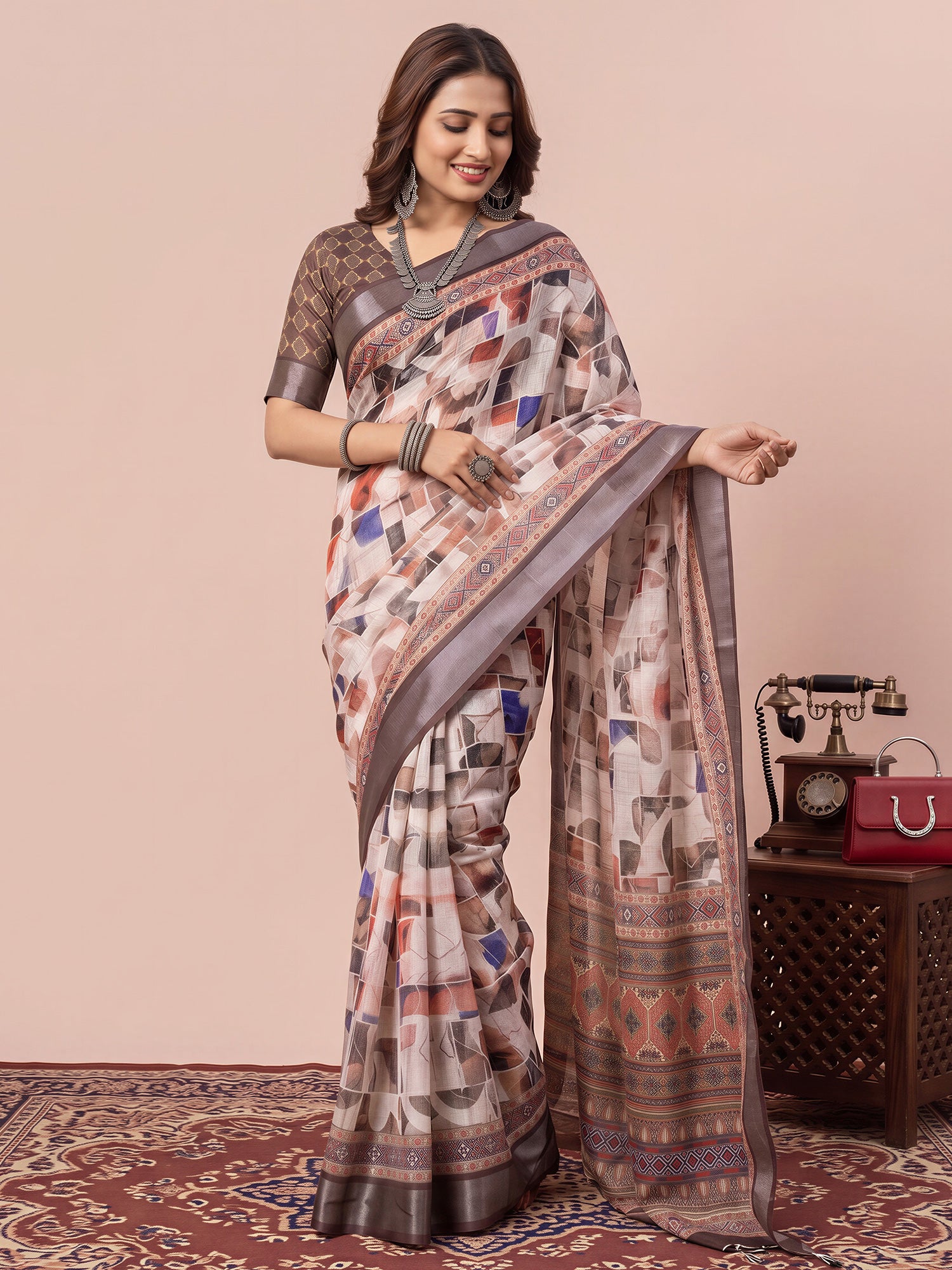 Beige Linen saree – detail view 3