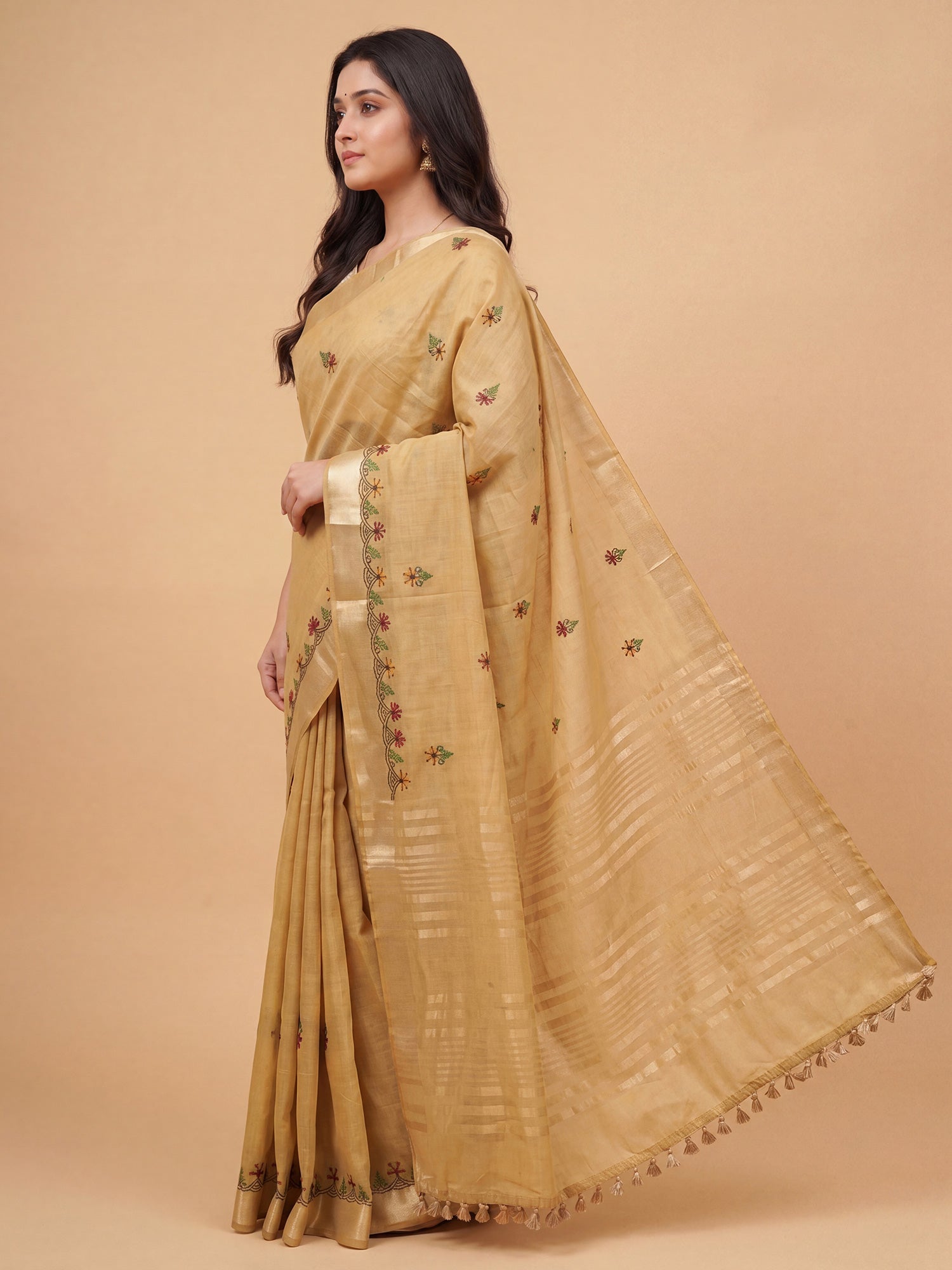 Beige Cotton Linen saree – detail view 2