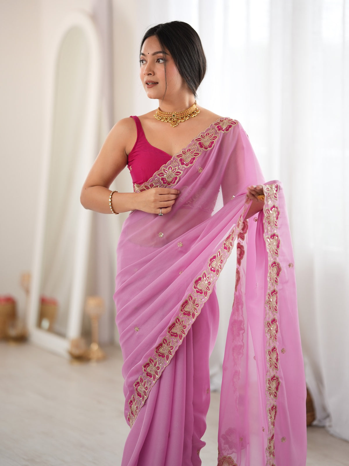 Pink Georgette saree – detail view 2