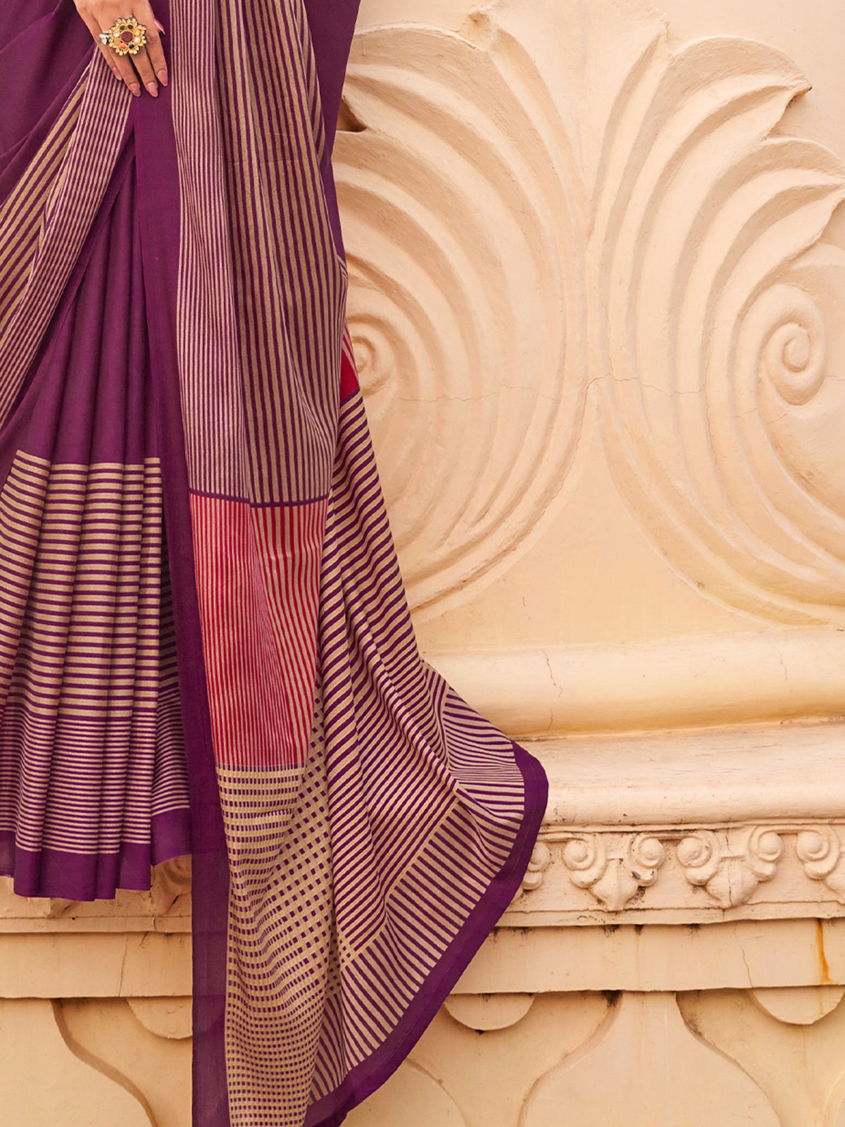 Wine Silk Blend saree – detail view 4