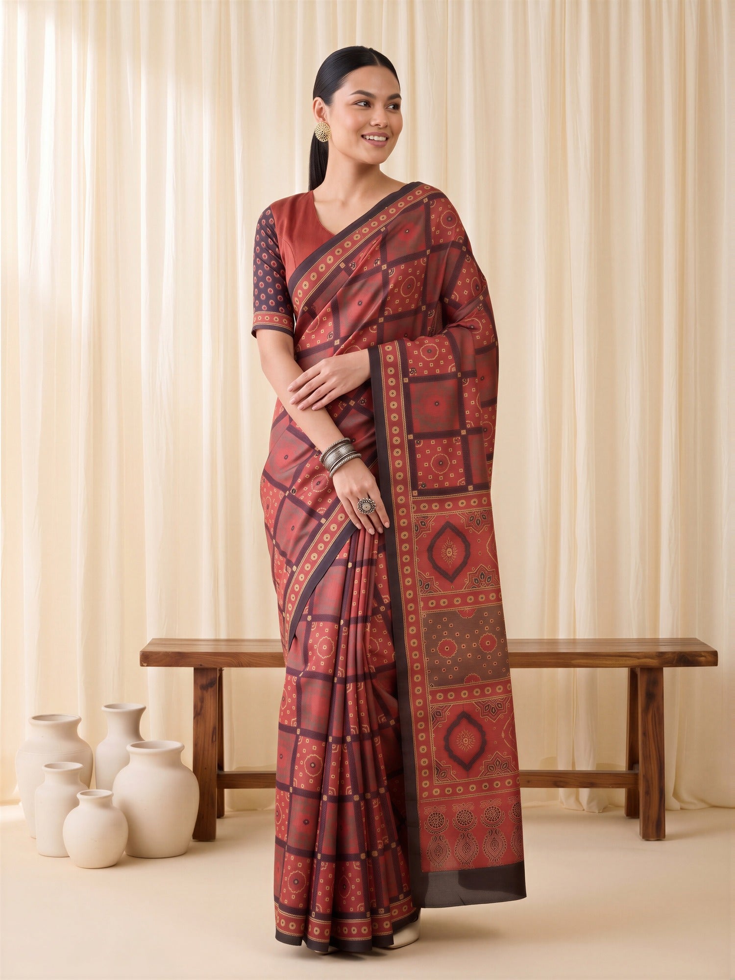 Maroon Silk Blend saree – detail view 3