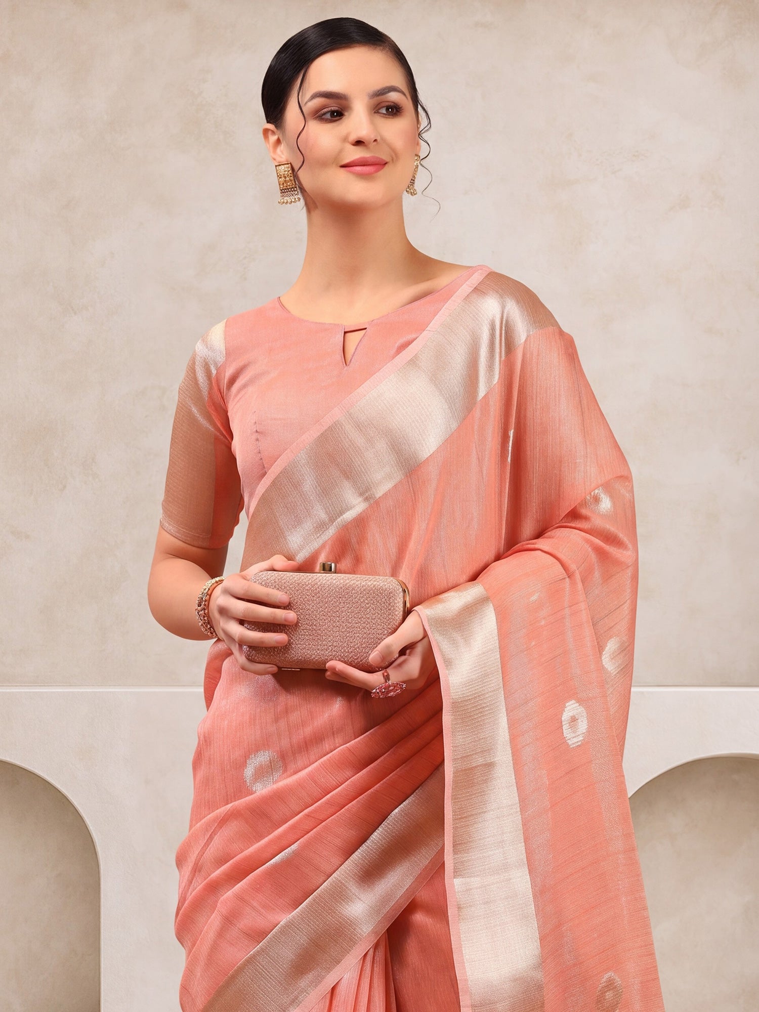 Peach Linen saree – detail view 3