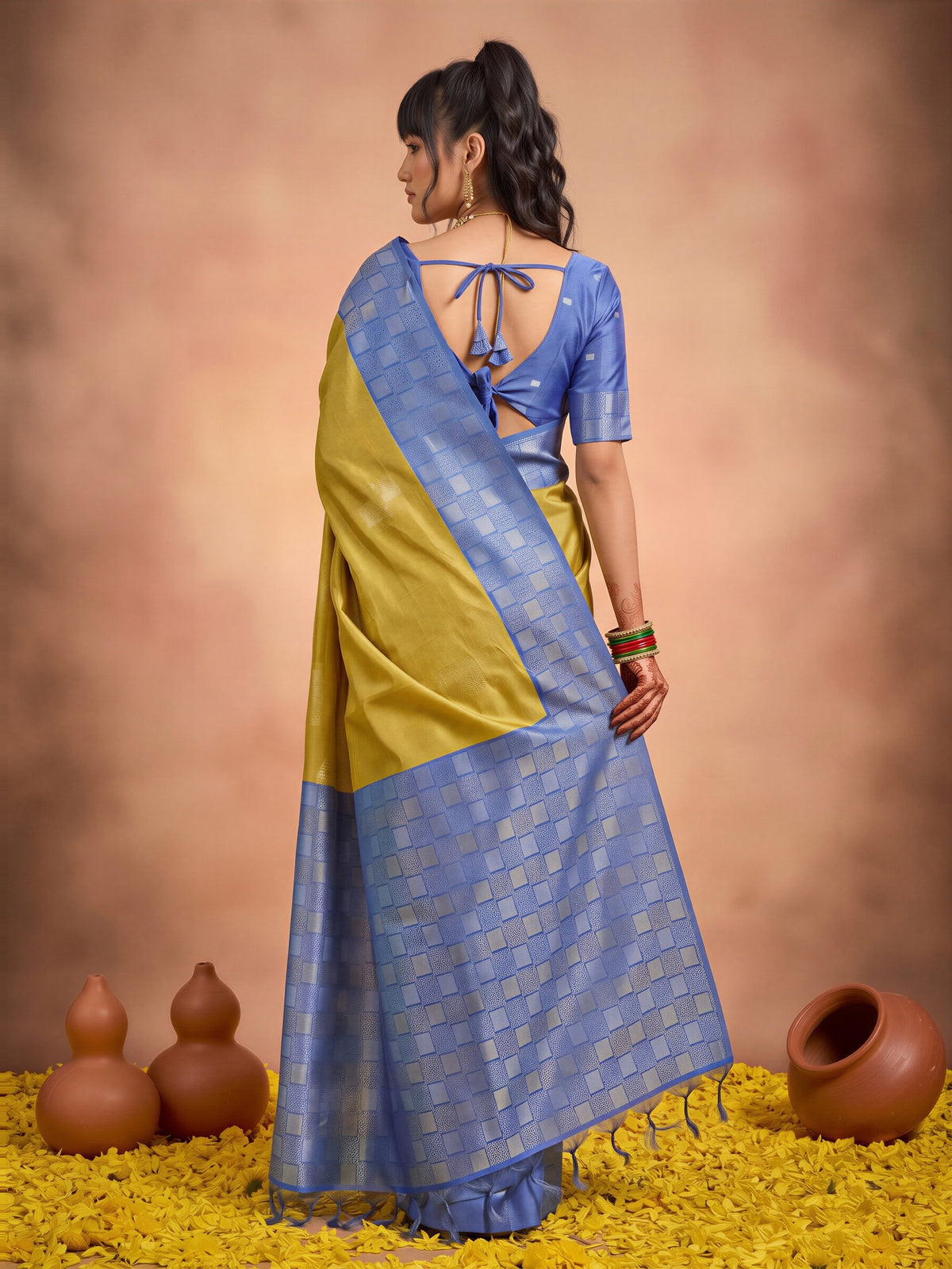 Olive Cotton Blend saree – detail view 1
