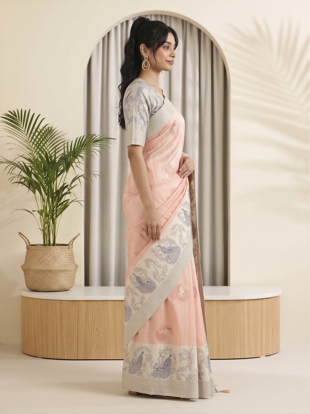 Peach Silk Blend saree – detail view 2