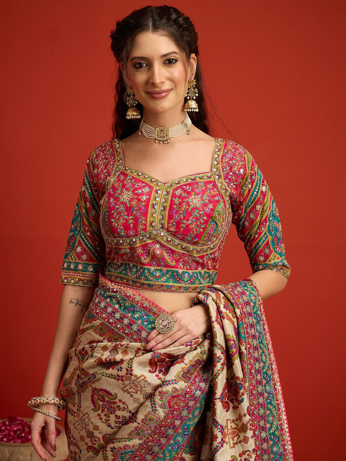 Cream Silk Blend saree – detail view 1