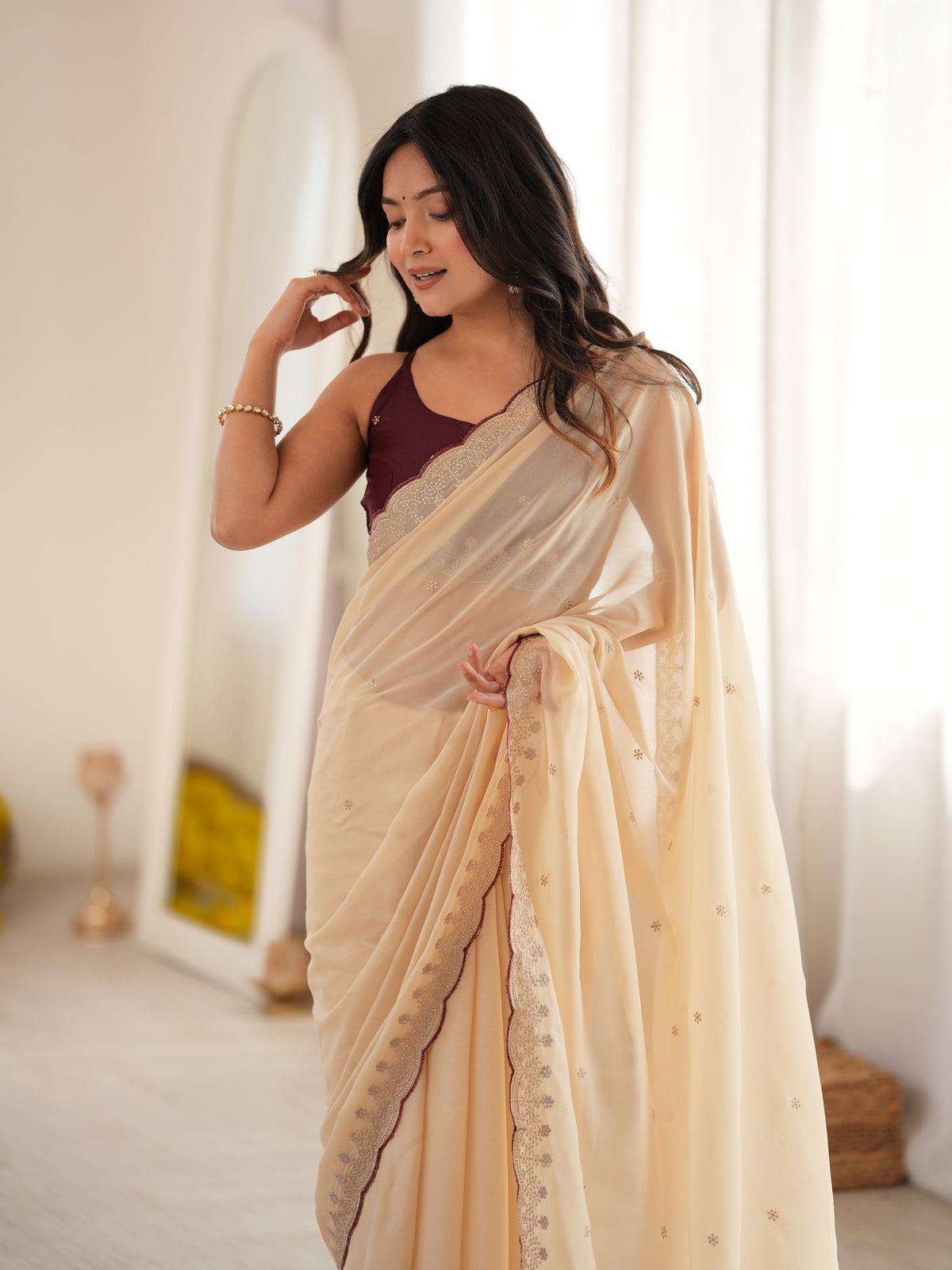 Cream Georgette saree – detail view 3