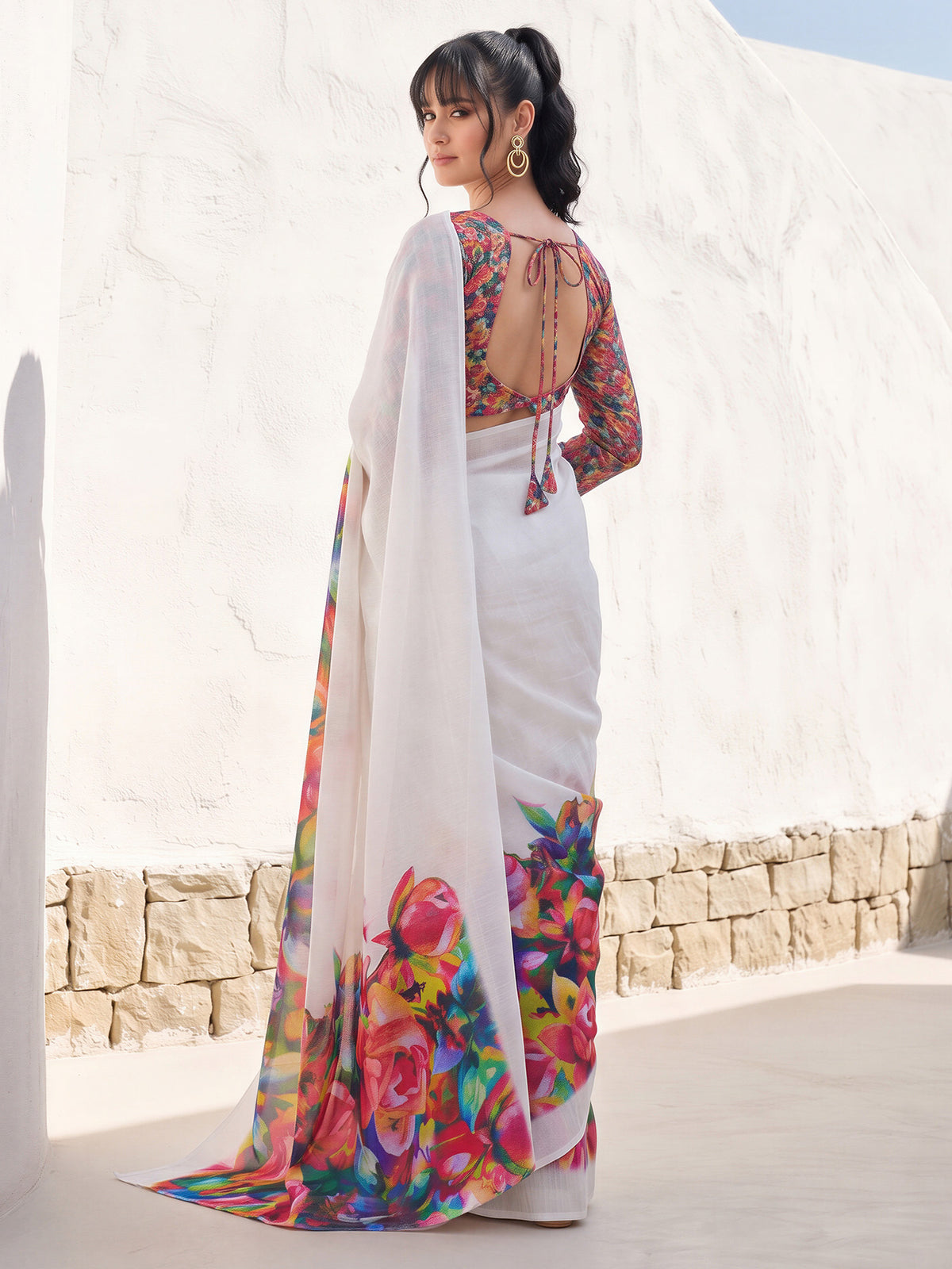 White Cotton Linen saree – detail view 1