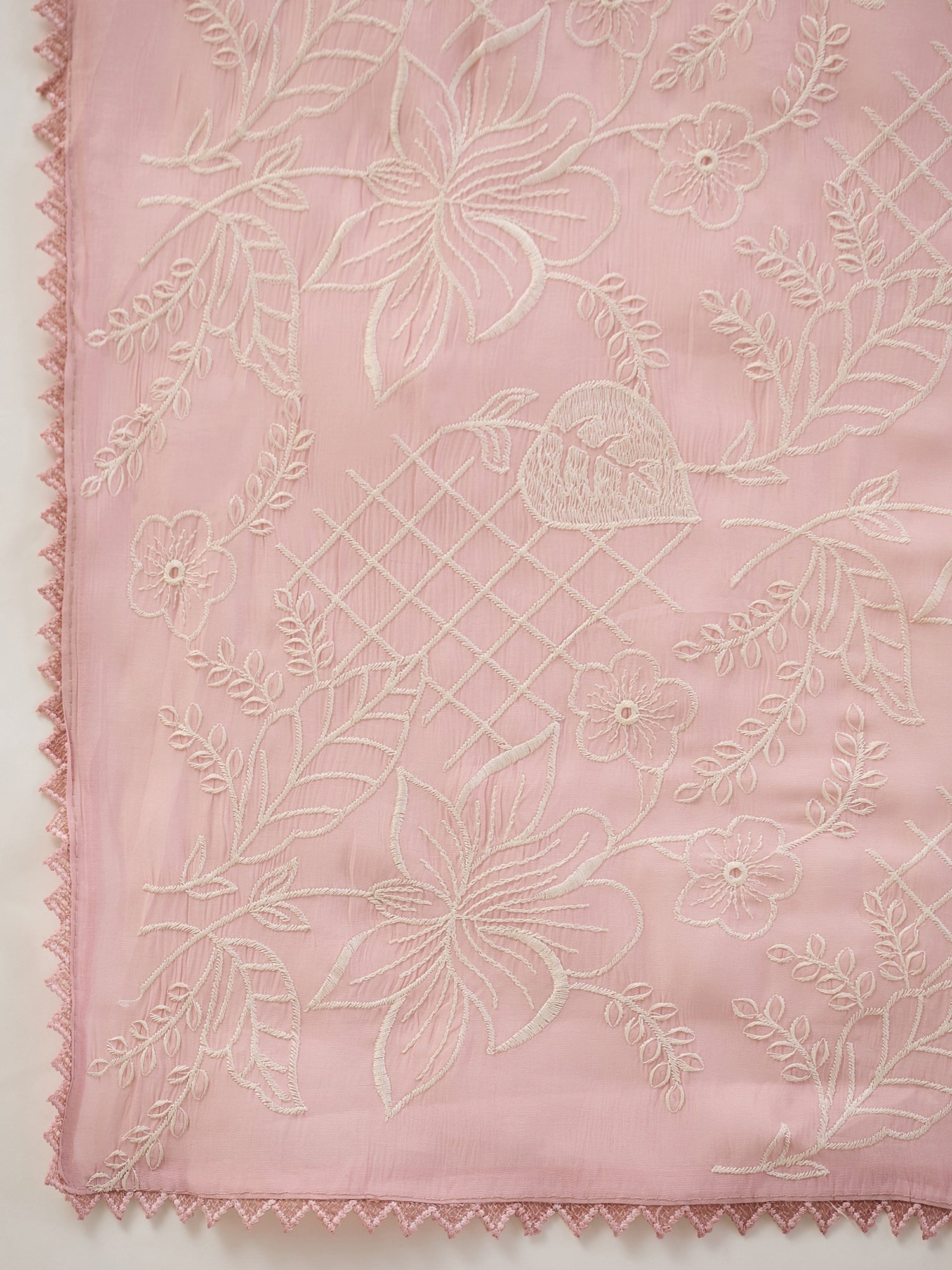 Pink Mulmul saree – detail view 5