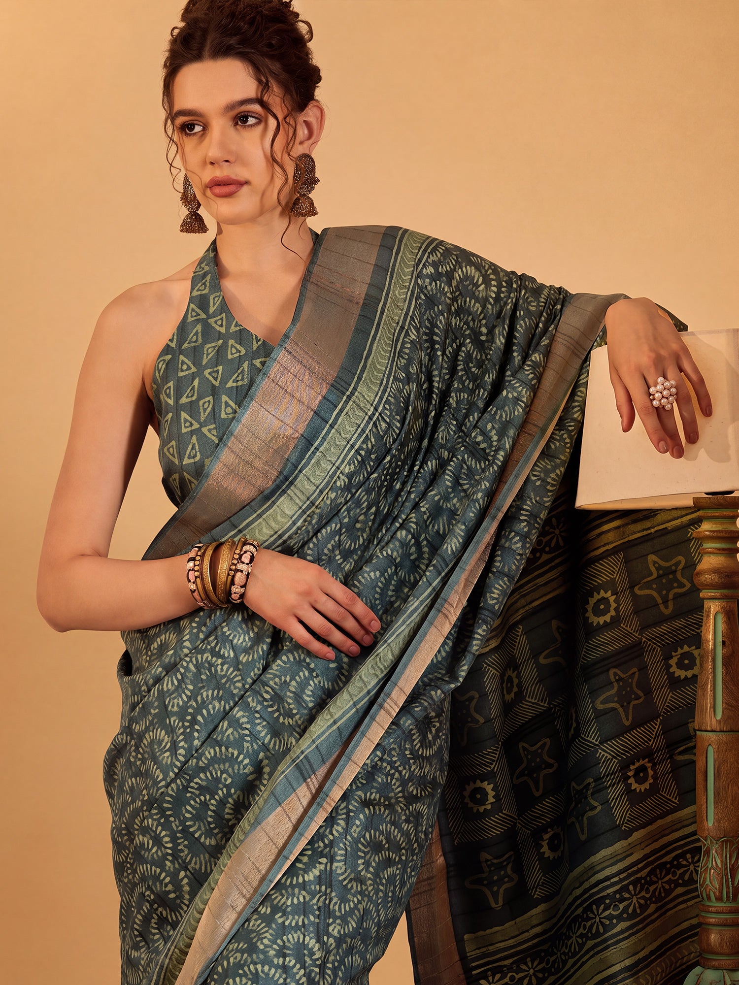 Teal Green Silk Blend saree – detail view 4