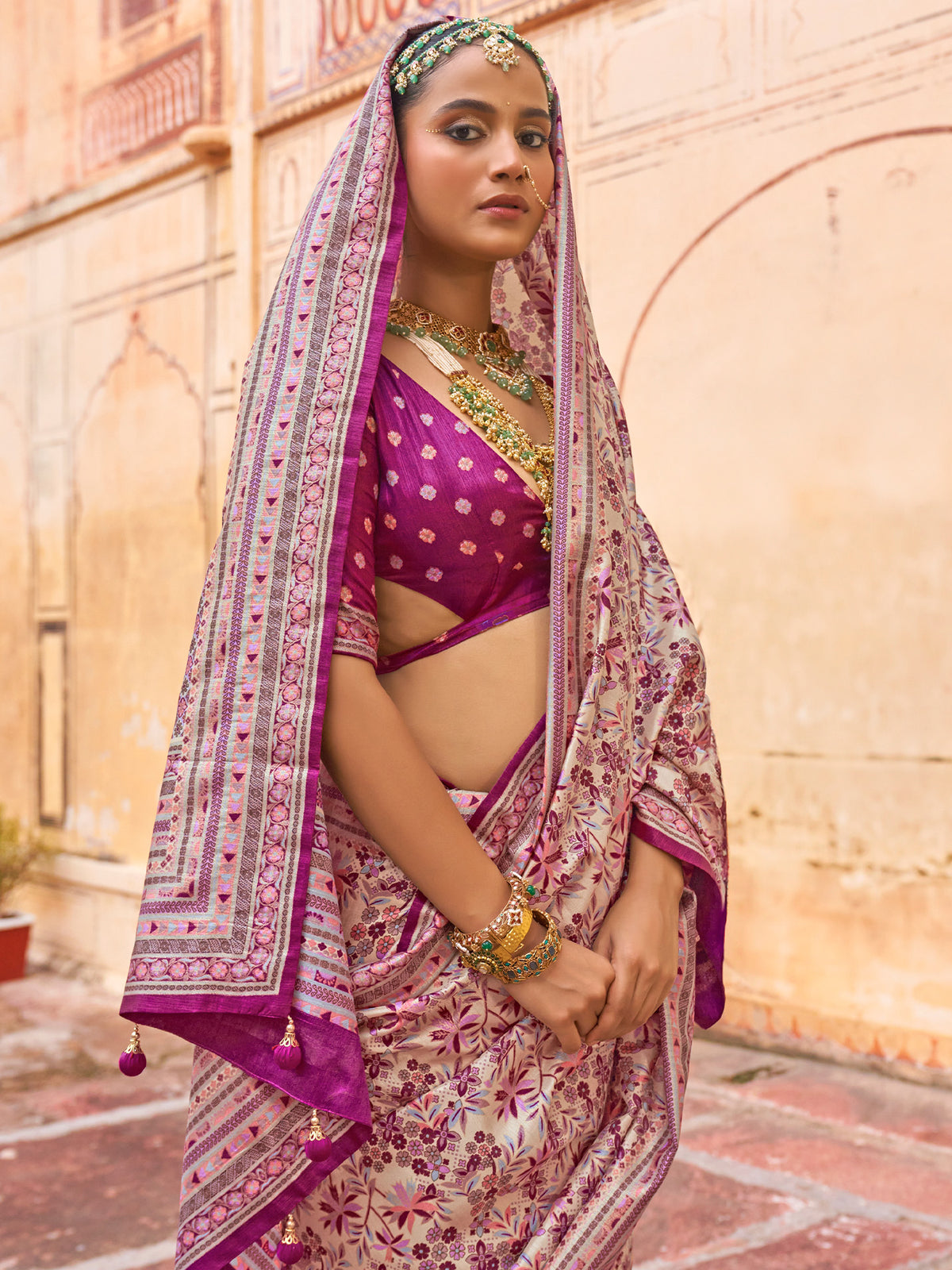 Magenta Silk Blend saree – detail view 1