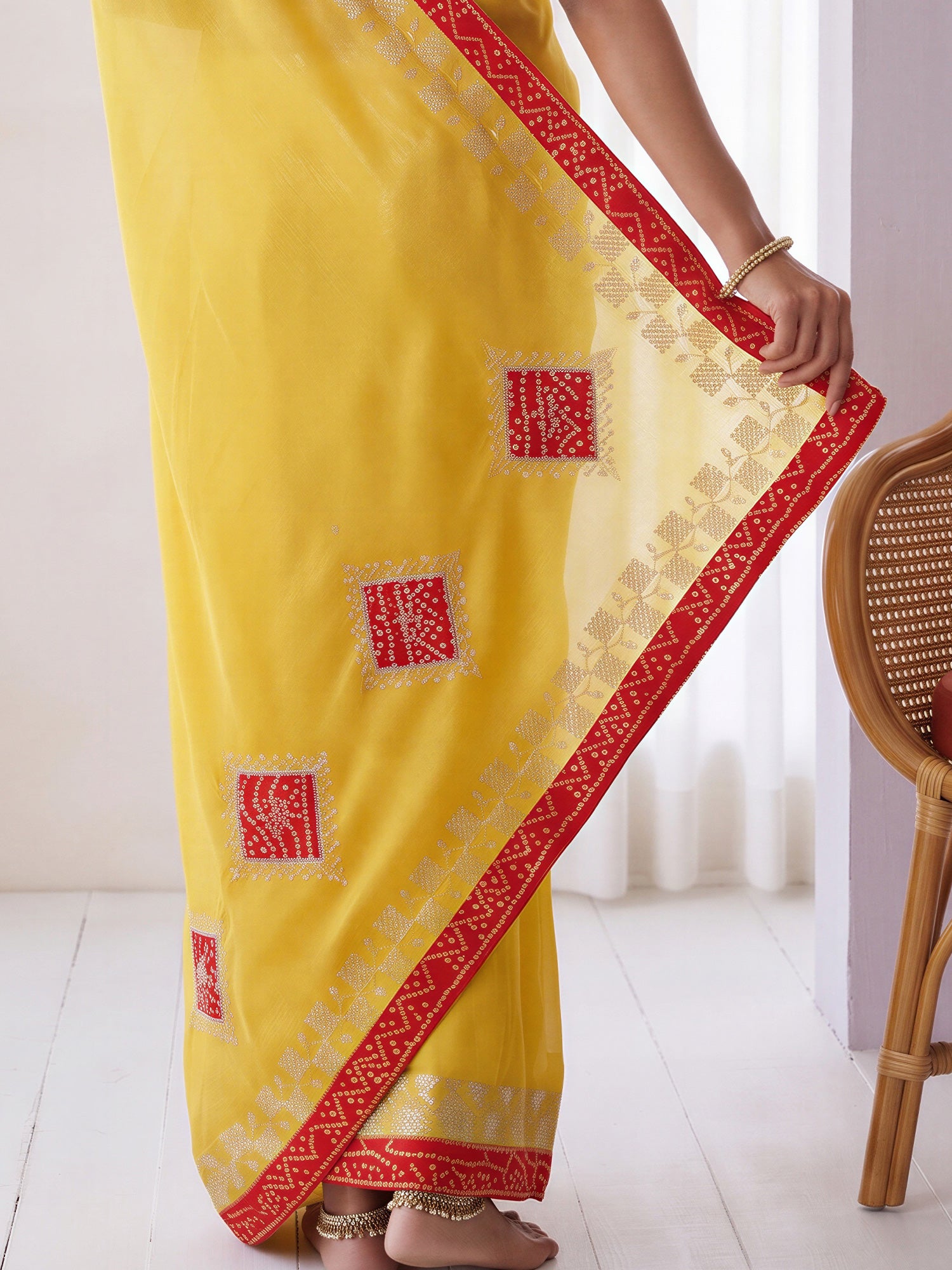 Yellow Tissue saree – detail view 5