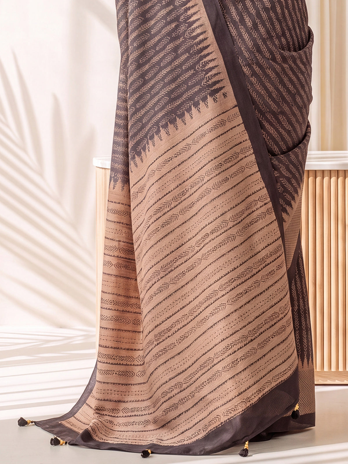 Black Silk Blend saree – detail view 5
