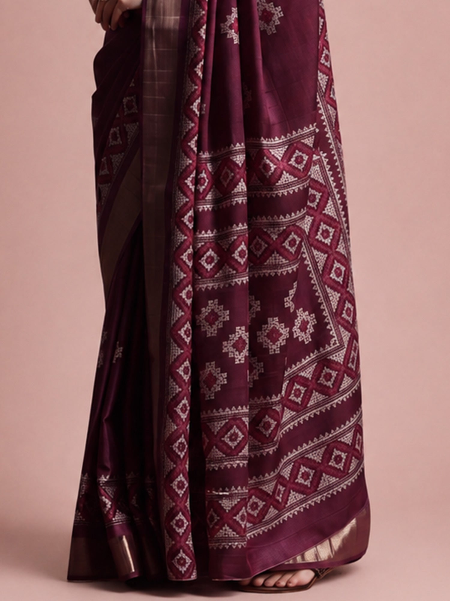 Magenta Silk Blend saree – detail view 5