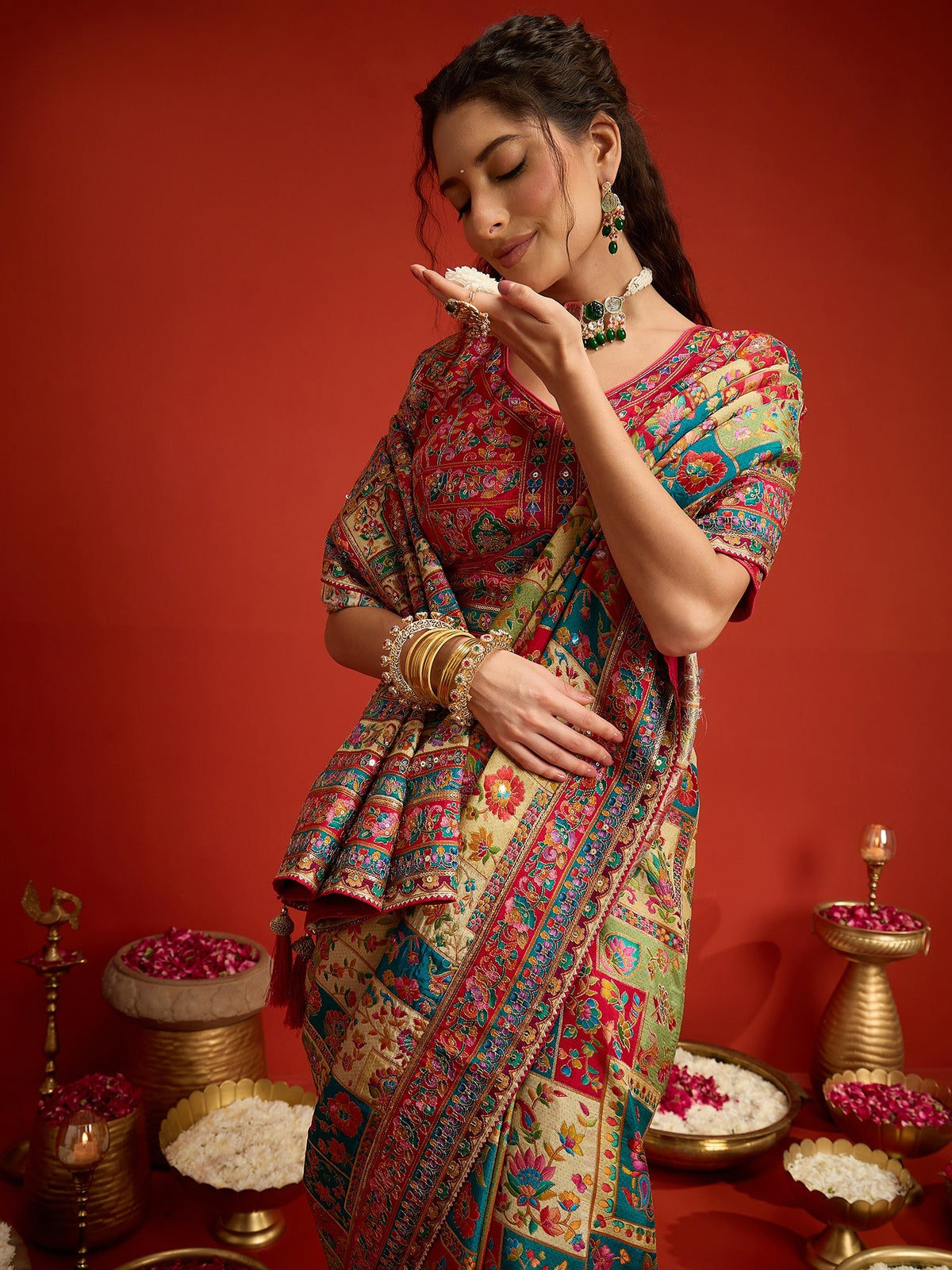 Cream Silk Blend saree – detail view 5