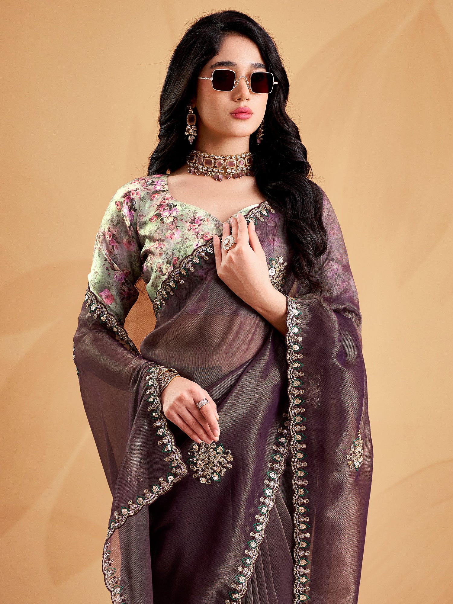 Wine Tissue saree – detail view 3
