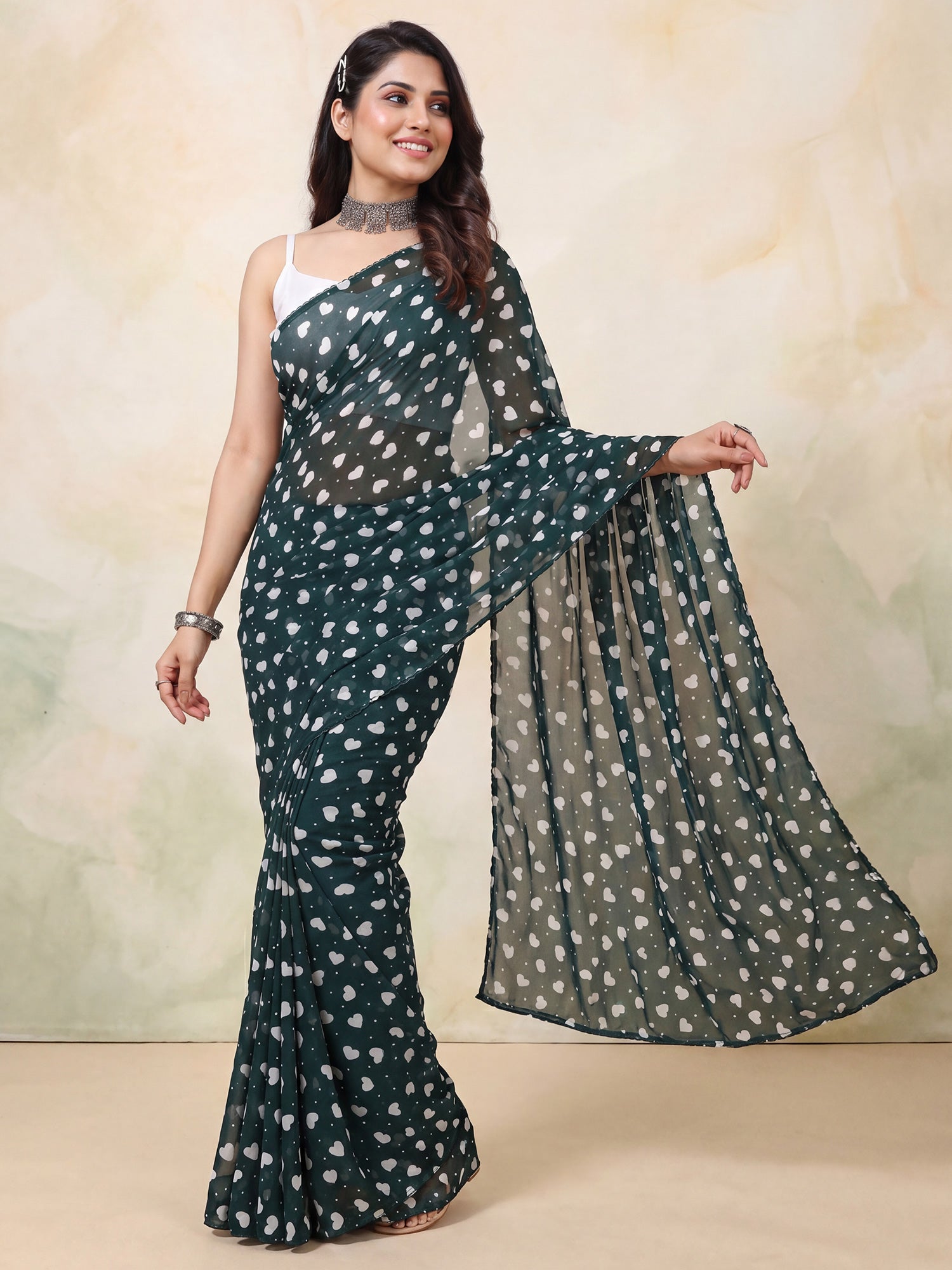 Dark Green Georgette saree – detail view 3