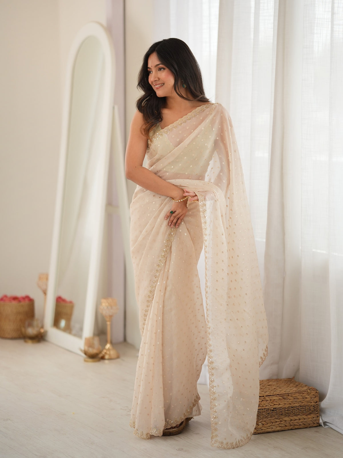 Cream Georgette saree – detail view 3