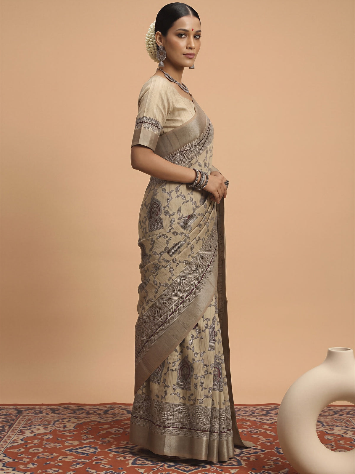 Cream Satin Silk saree – detail view 2