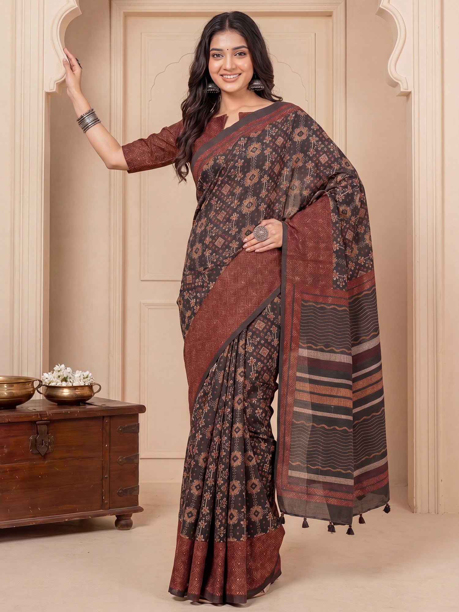 Black Silk Blend saree – detail view 3