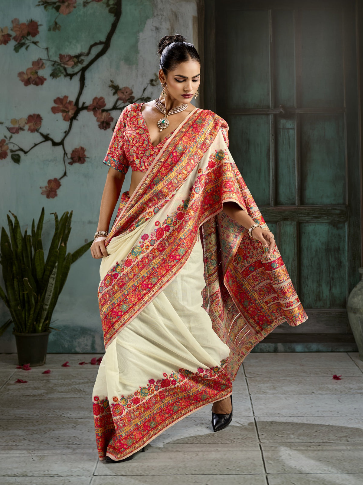 Off White cotton saree view 5
