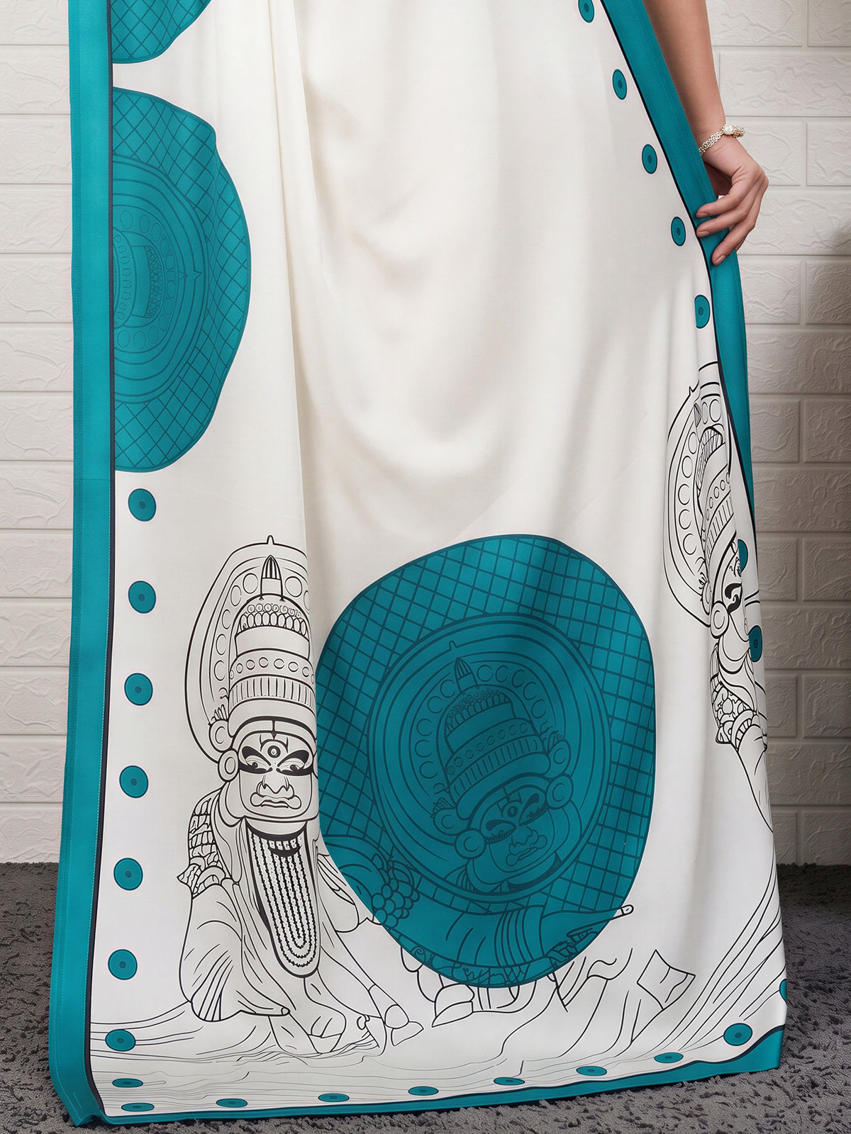 White Satin saree – detail view 5