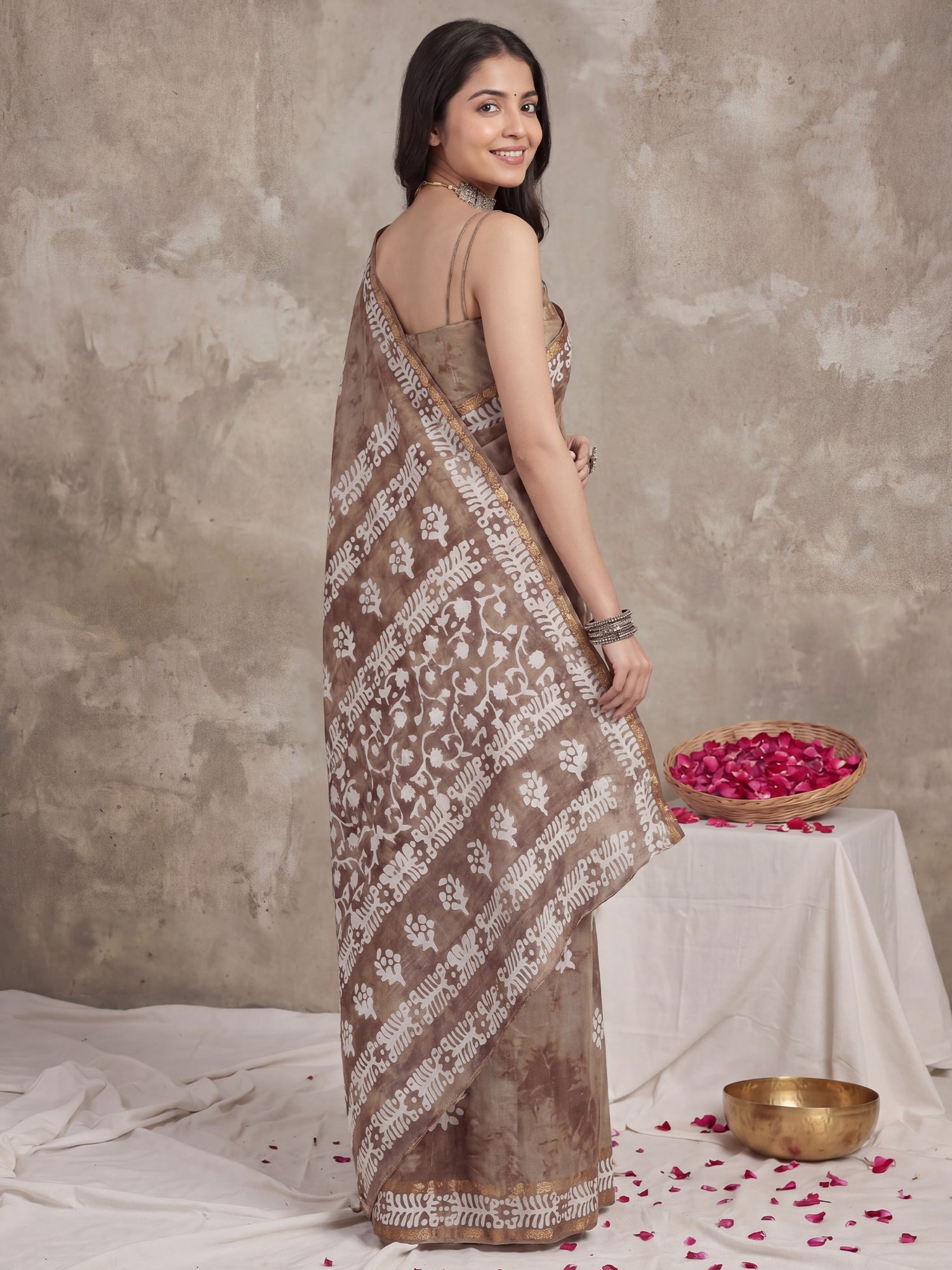 Camel Brown Cotton saree – detail view 1