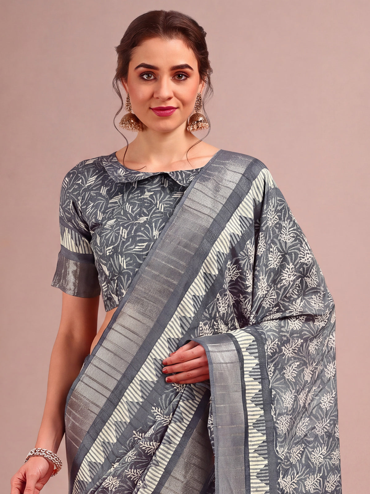 Grey Cotton Silk saree – detail view 3