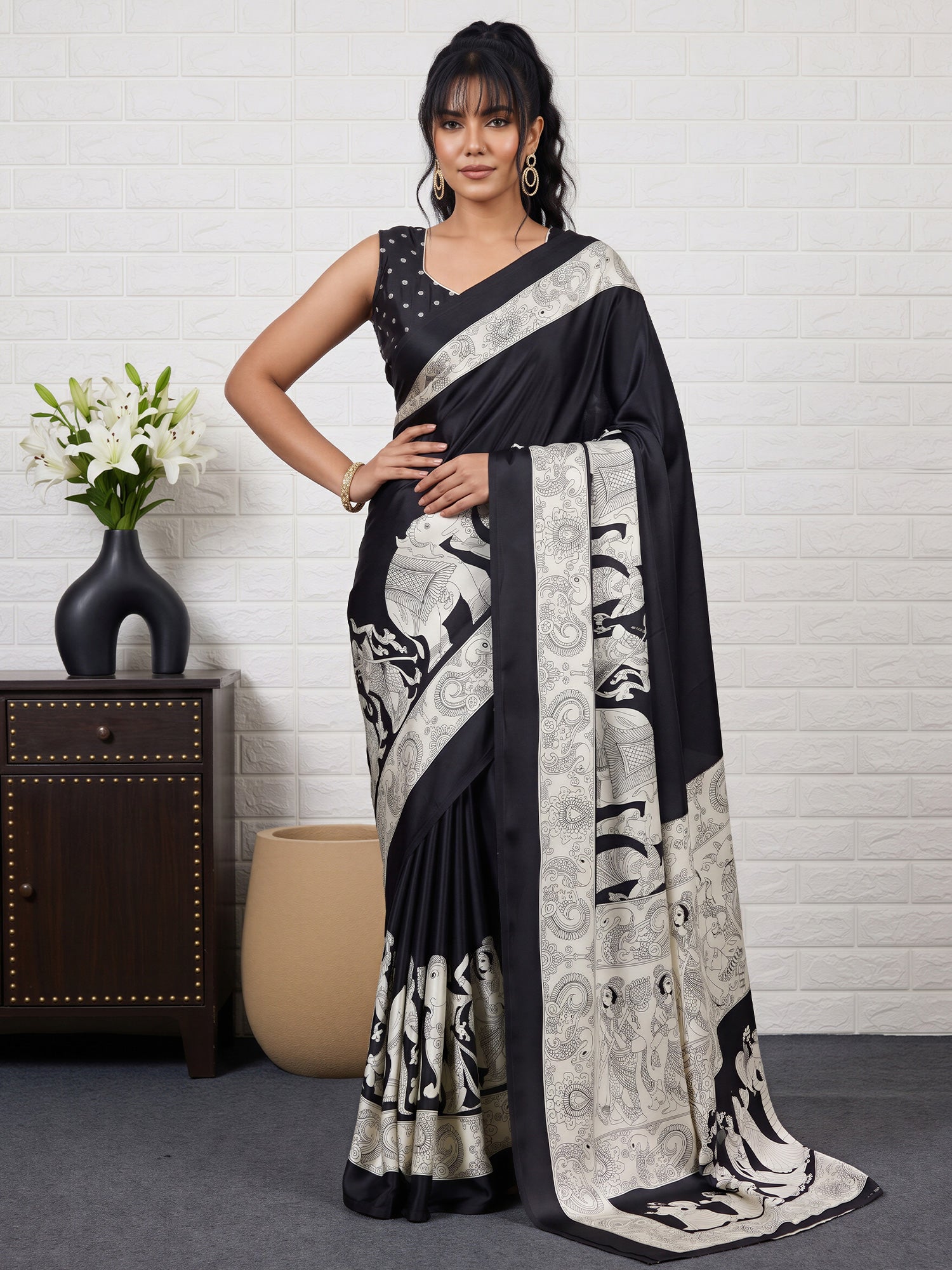Black Satin saree – detail view 3