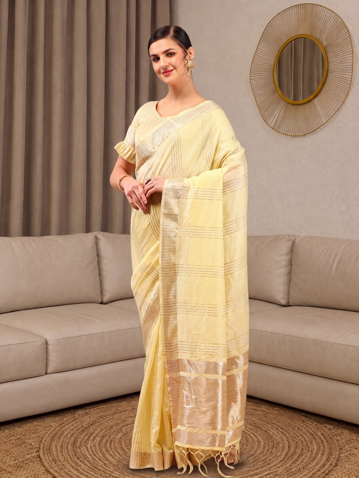 Yellow Linen saree – detail view 1
