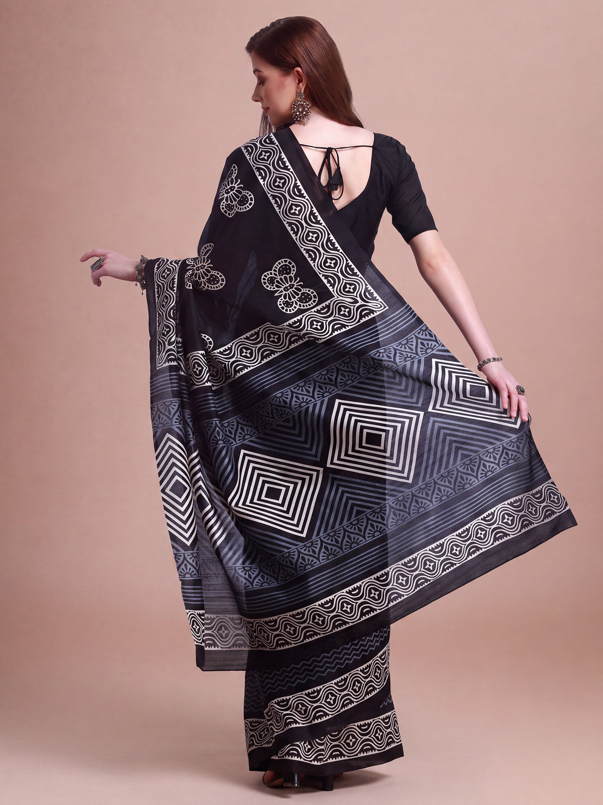 Black Bhagalpuri Silk saree – detail view 1