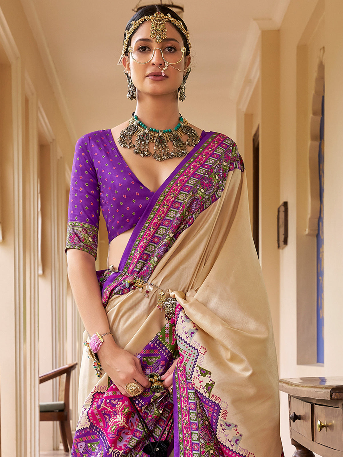Beige Silk Blend saree – detail view 3