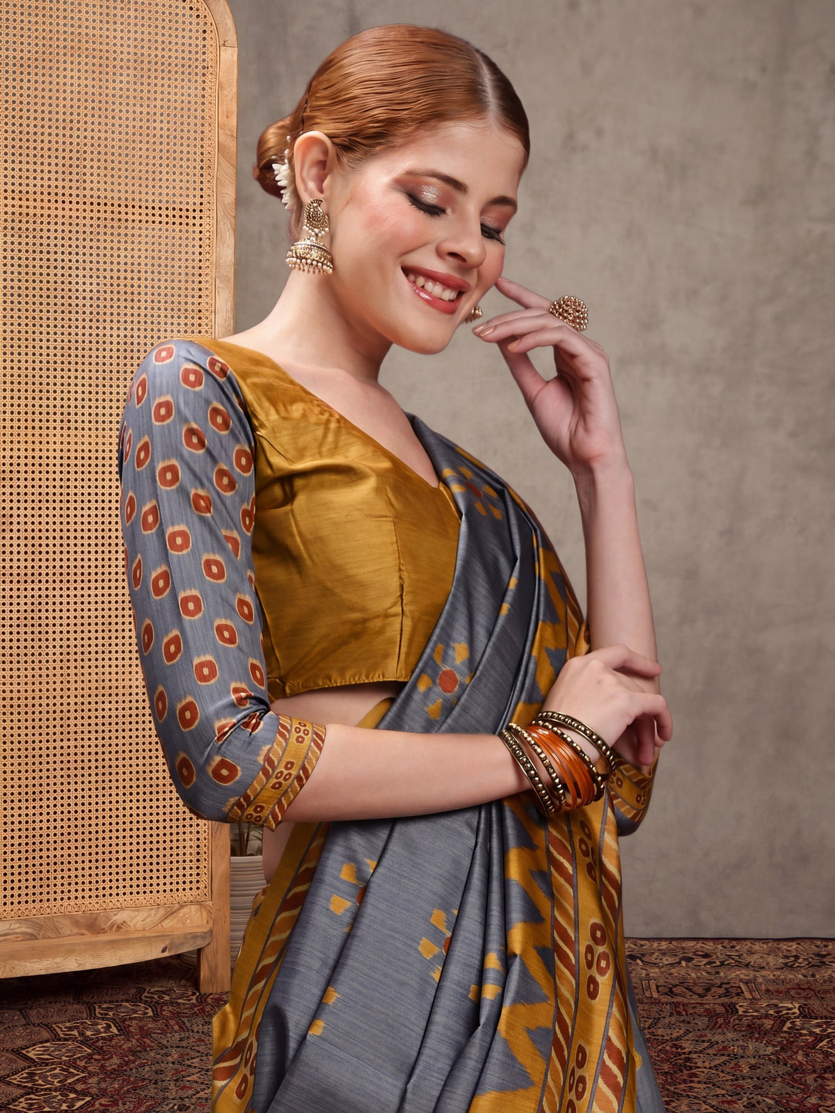Charcoal Grey Silk Blend saree – detail view 2