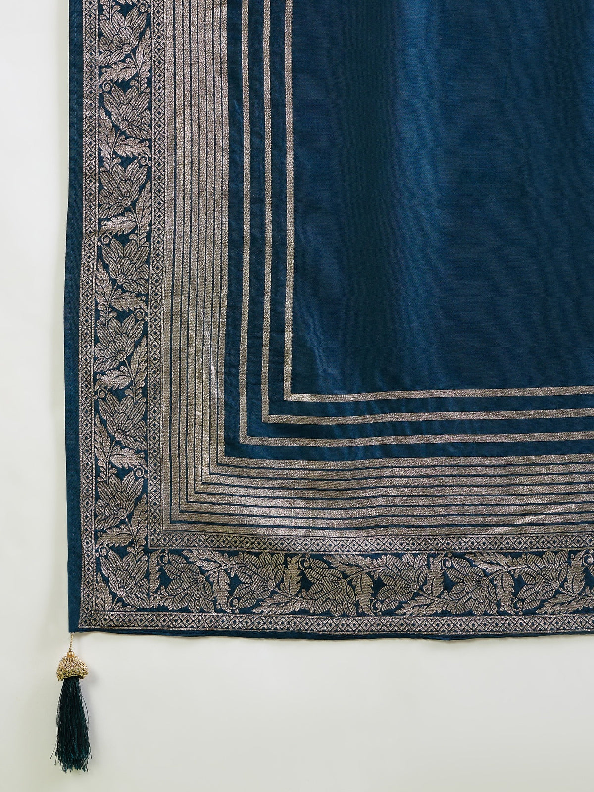 Navy Blue Silk Blend saree – detail view 6