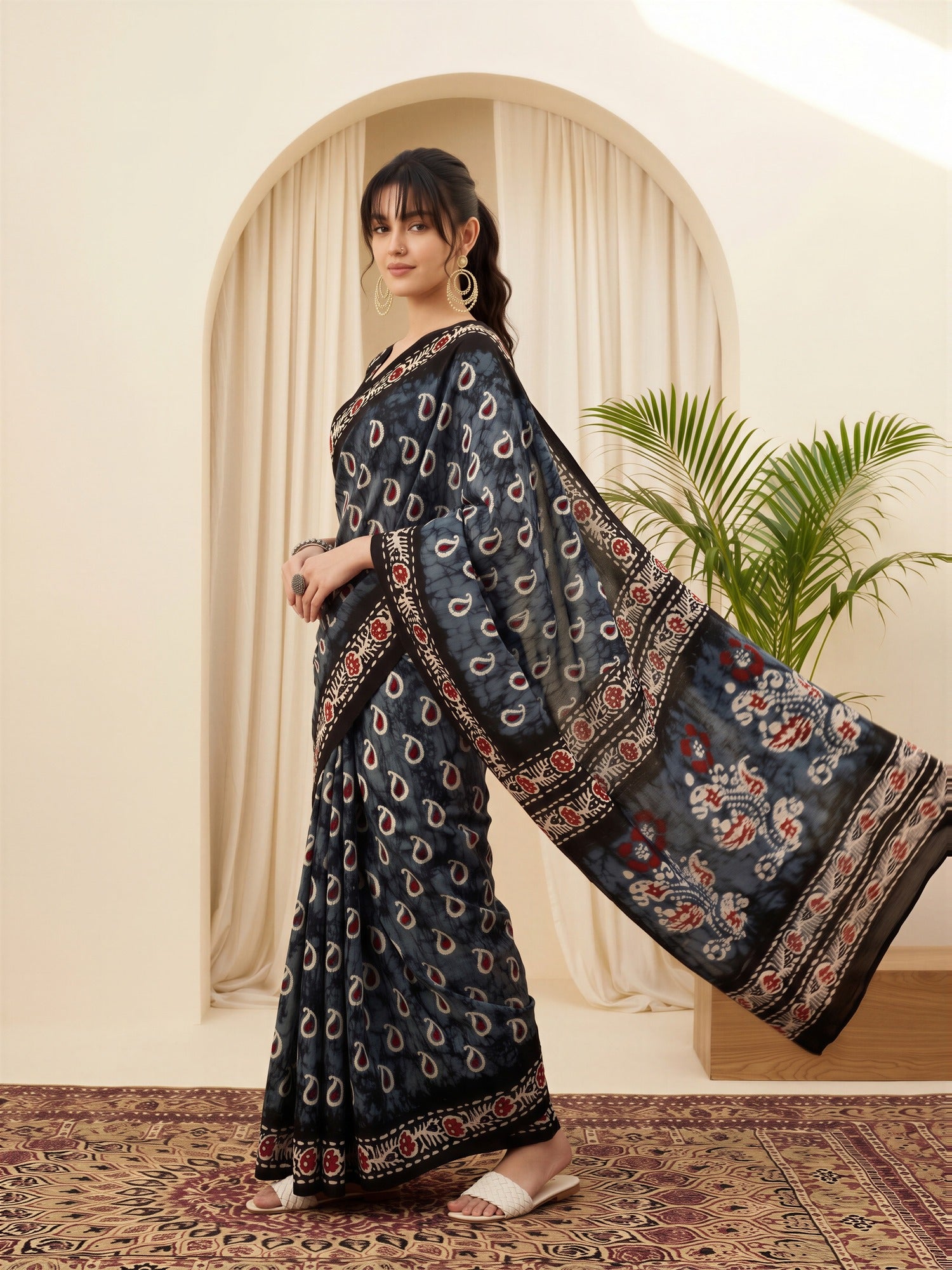 Charcoal Grey Bhagalpuri Silk saree – detail view 2