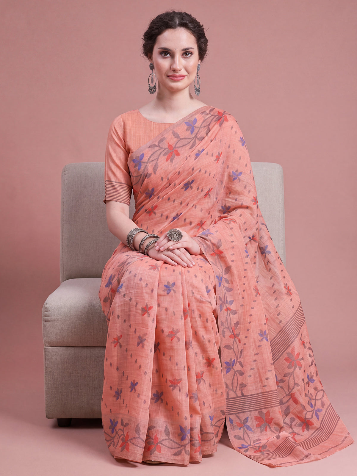 Peach Linen saree – detail view 3