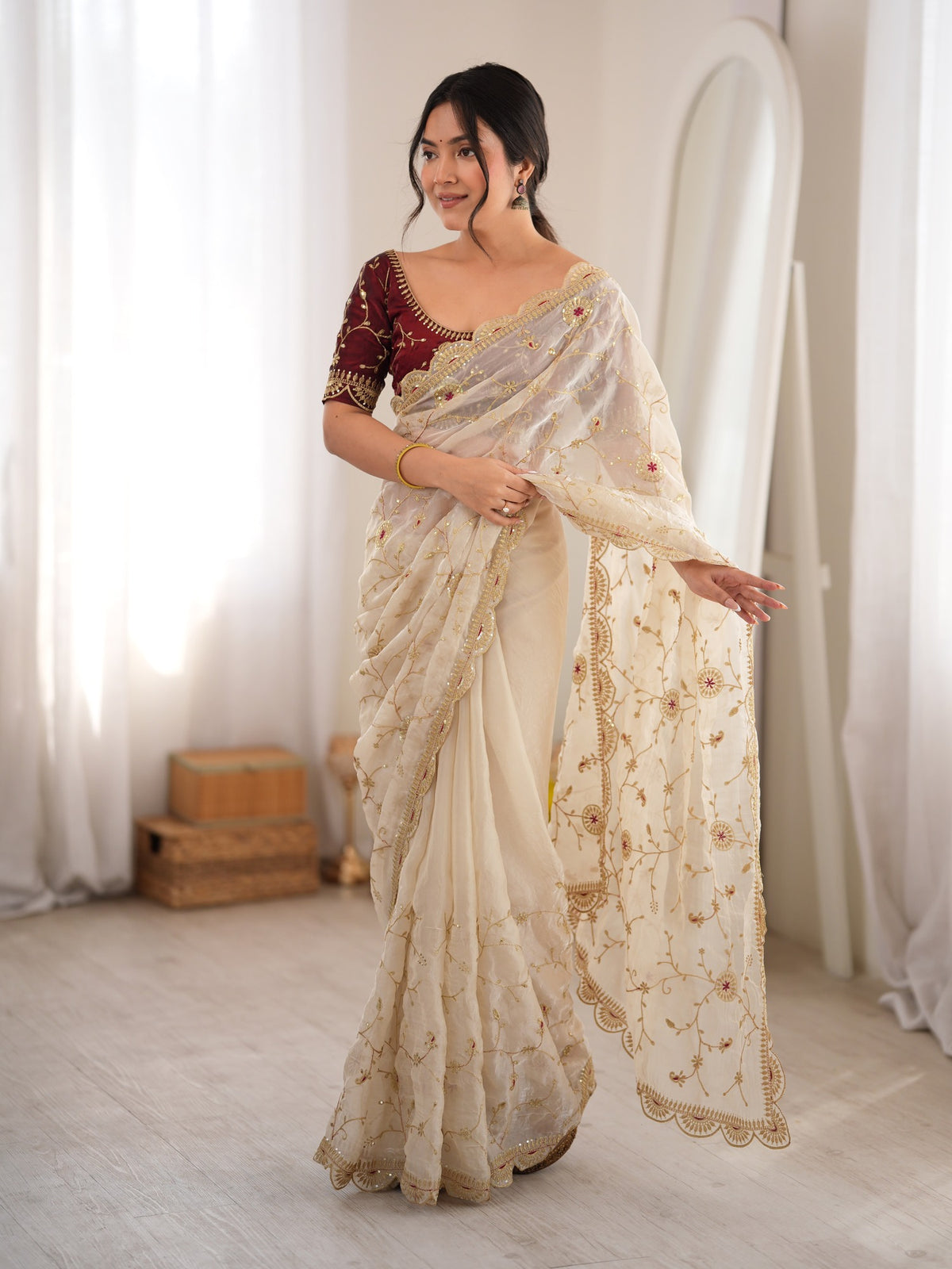 Cream organza saree view 2
