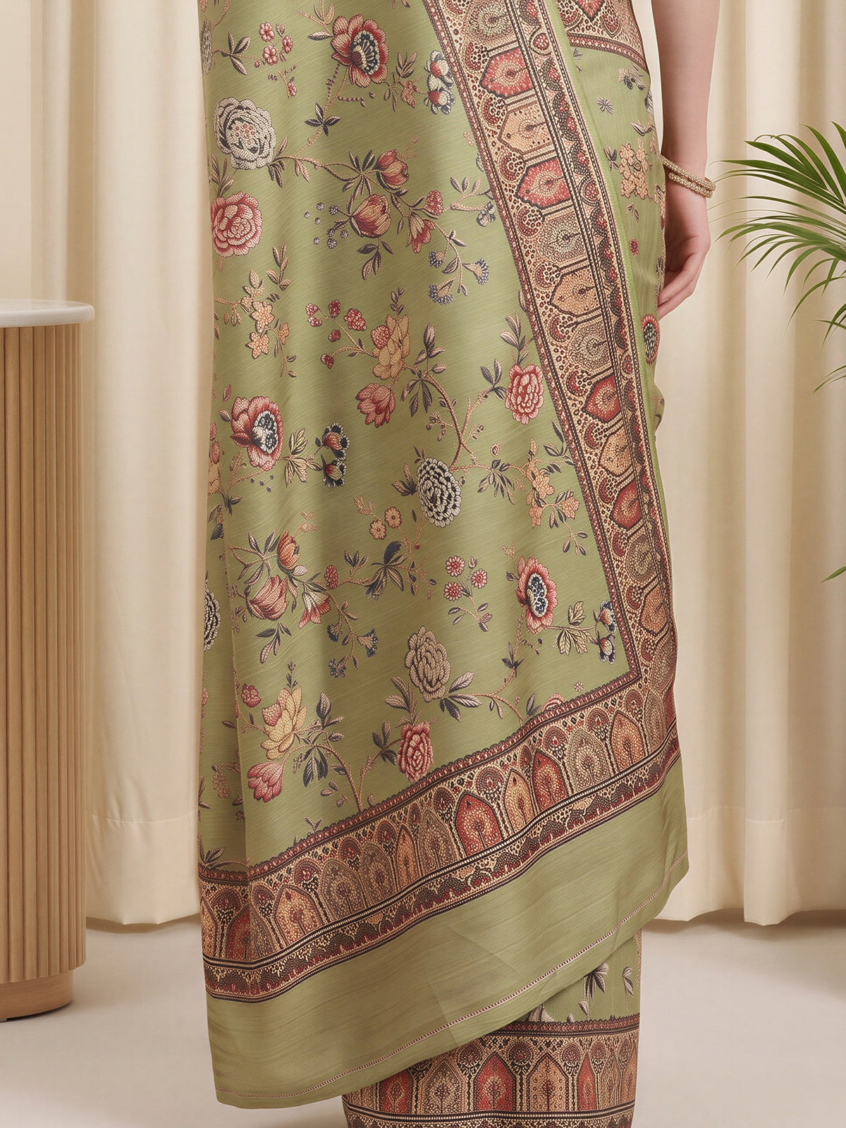 Olive Cotton Blend saree – detail view 5