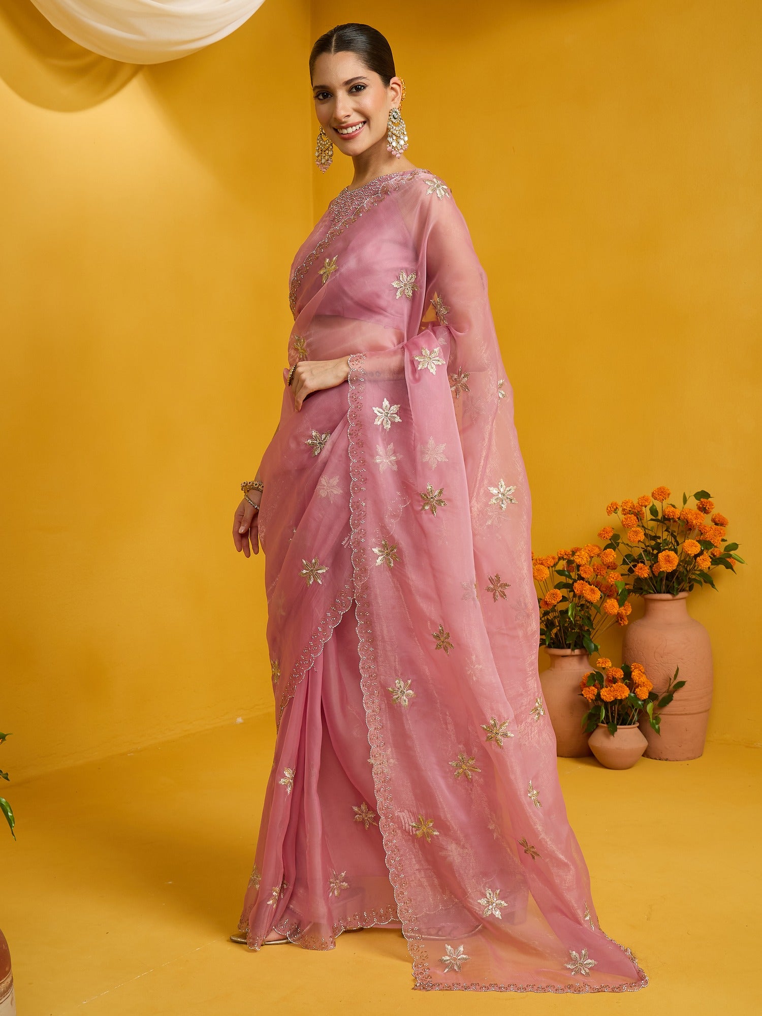 Pink Pure Georgette saree – detail view 1