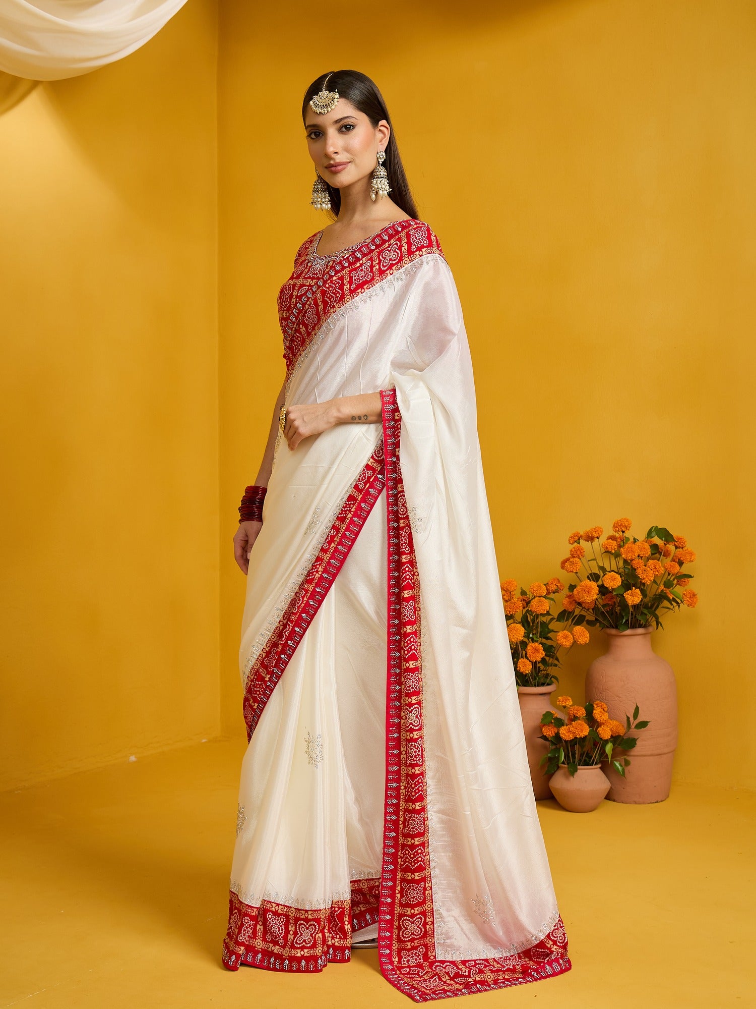 White Silk Blend saree – detail view 1