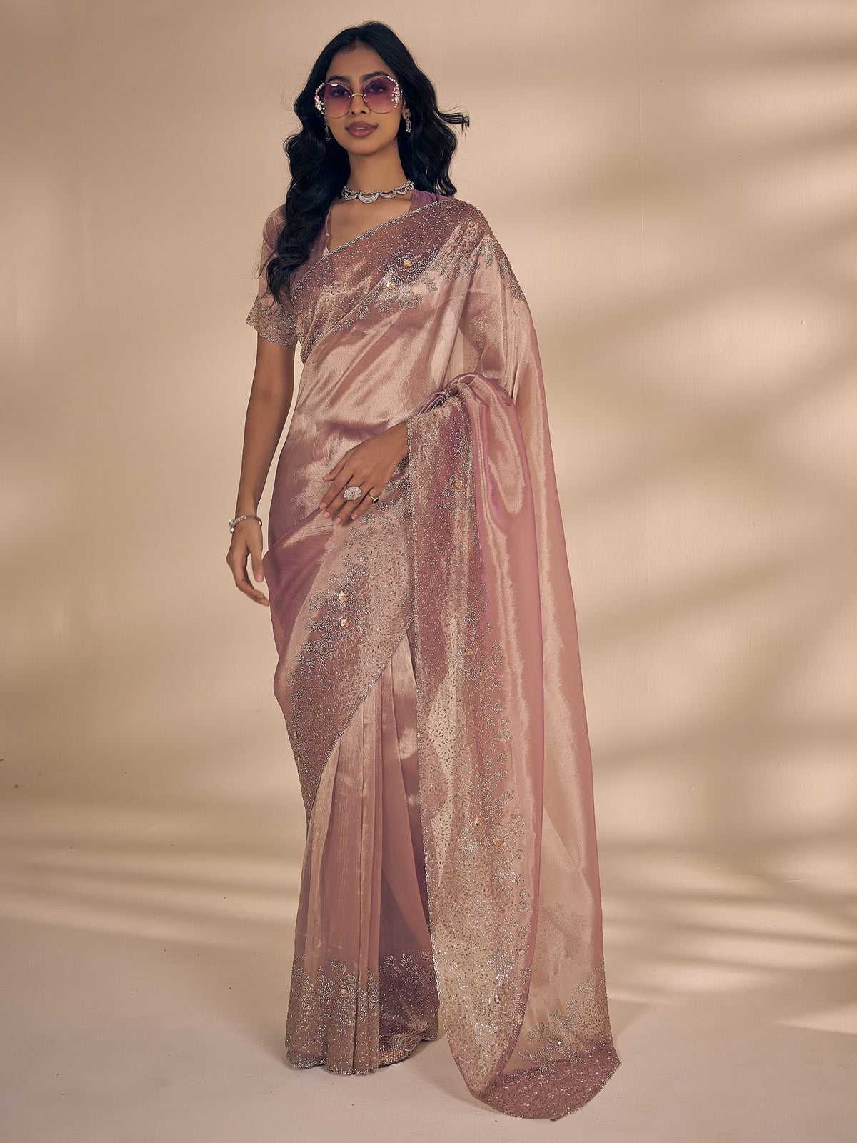 Pink organza saree view 3