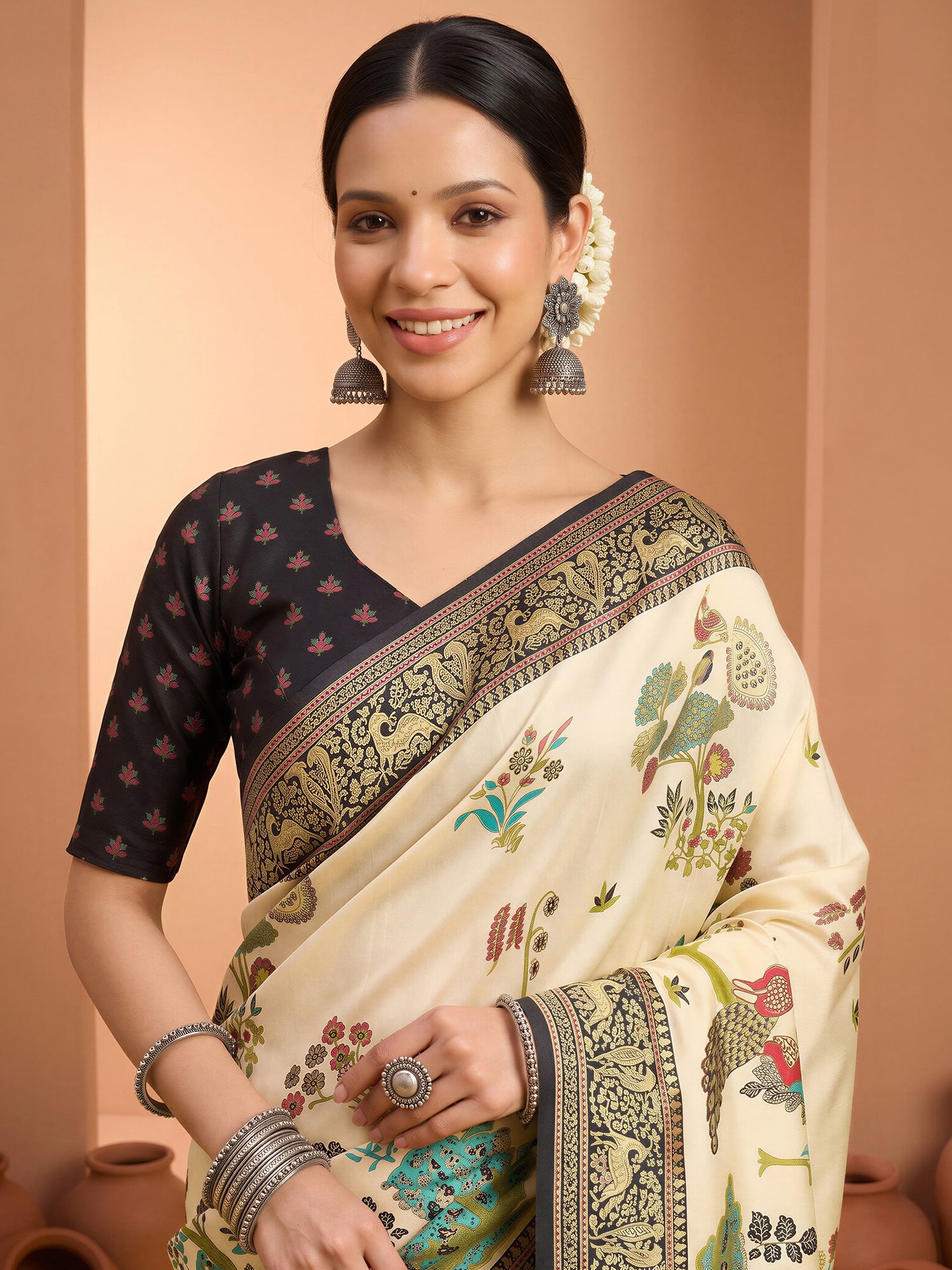 Cream Silk Blend saree – detail view 4