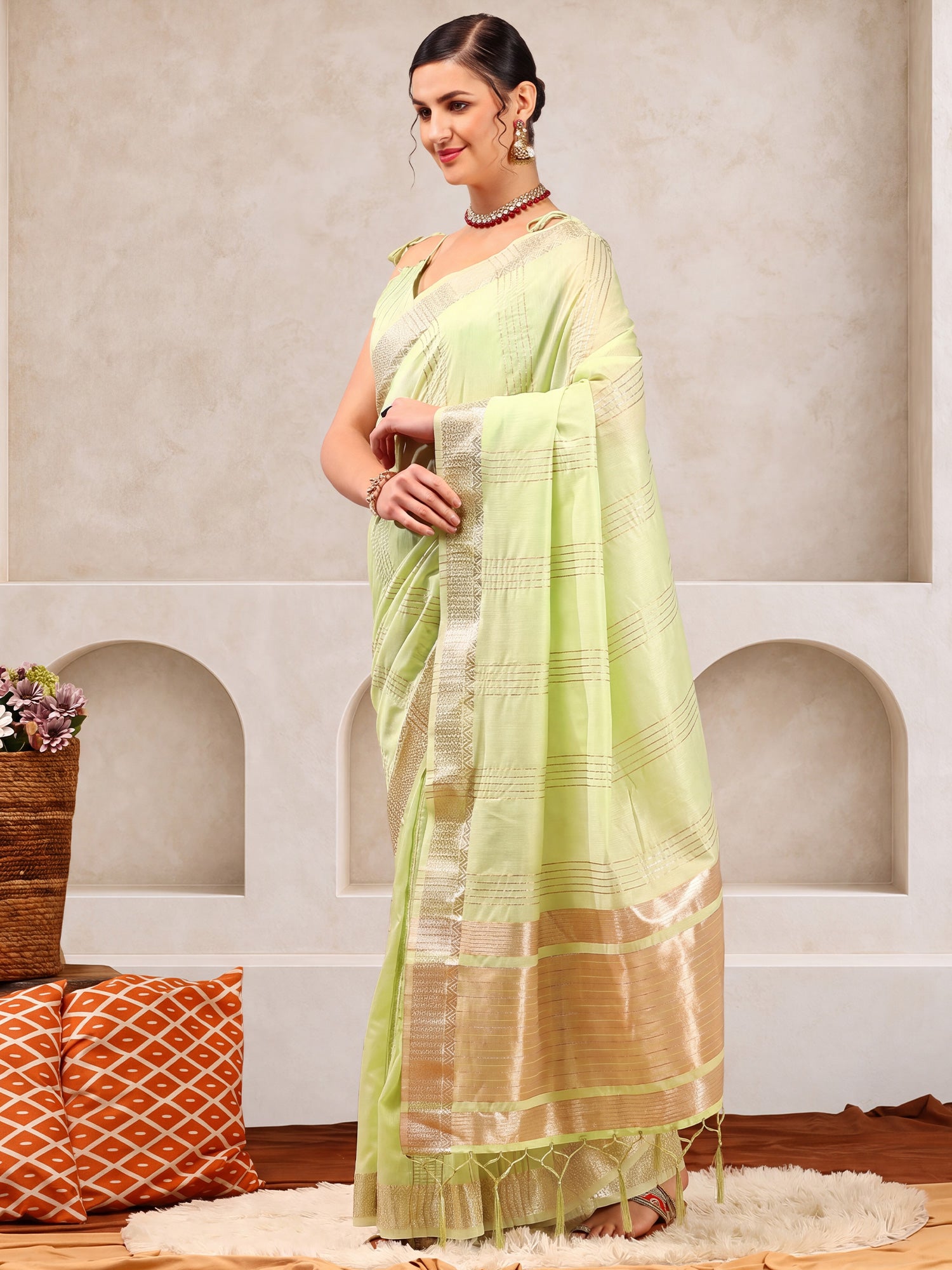 Mint Green Linen saree – detail view 2