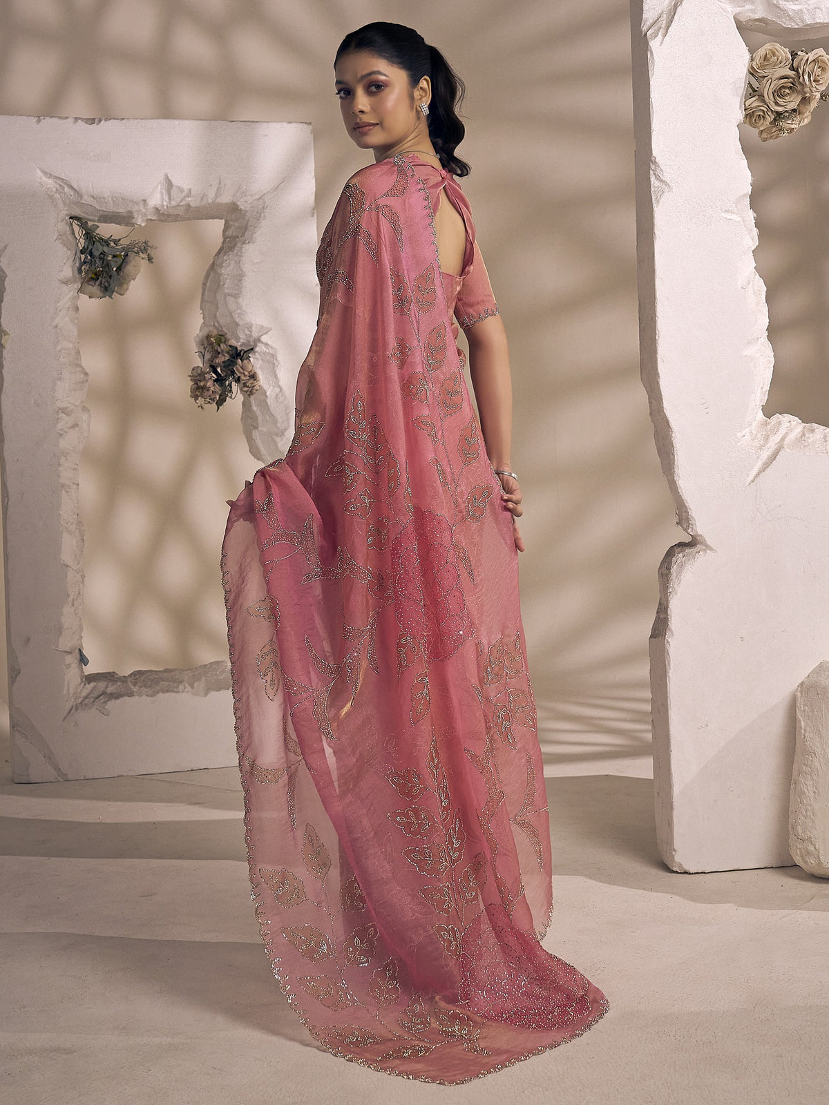 Pink organza saree view 2