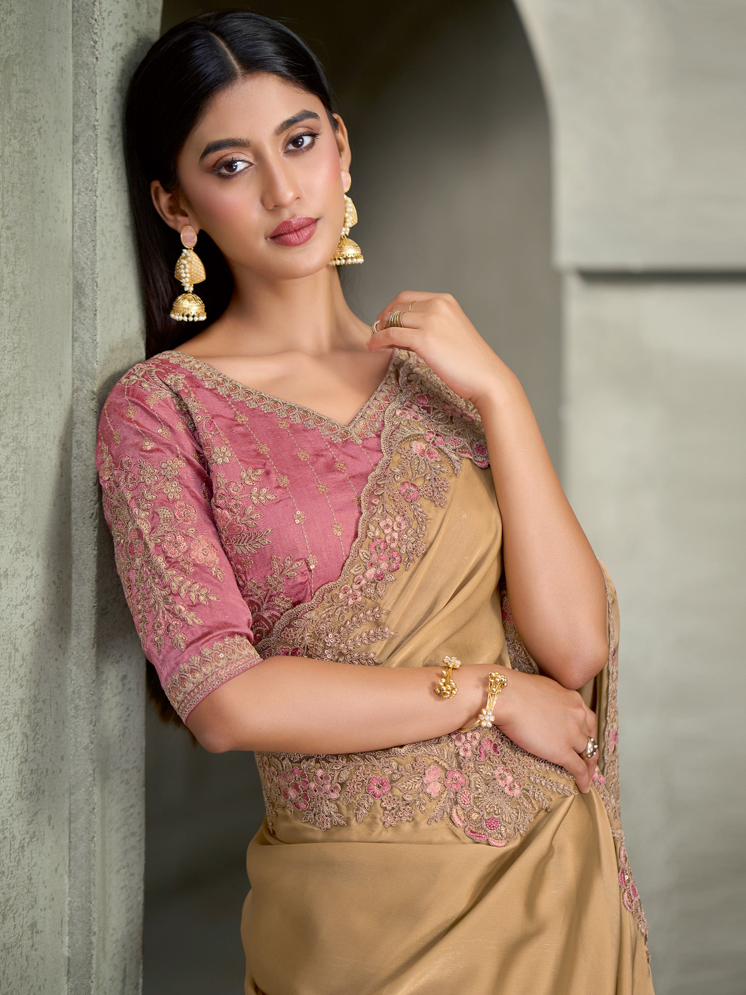 Cream Georgette saree – detail view 1